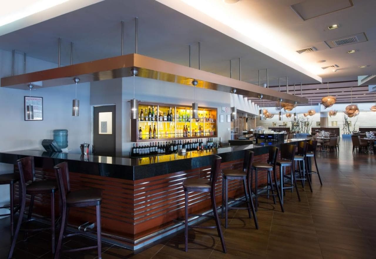 bar