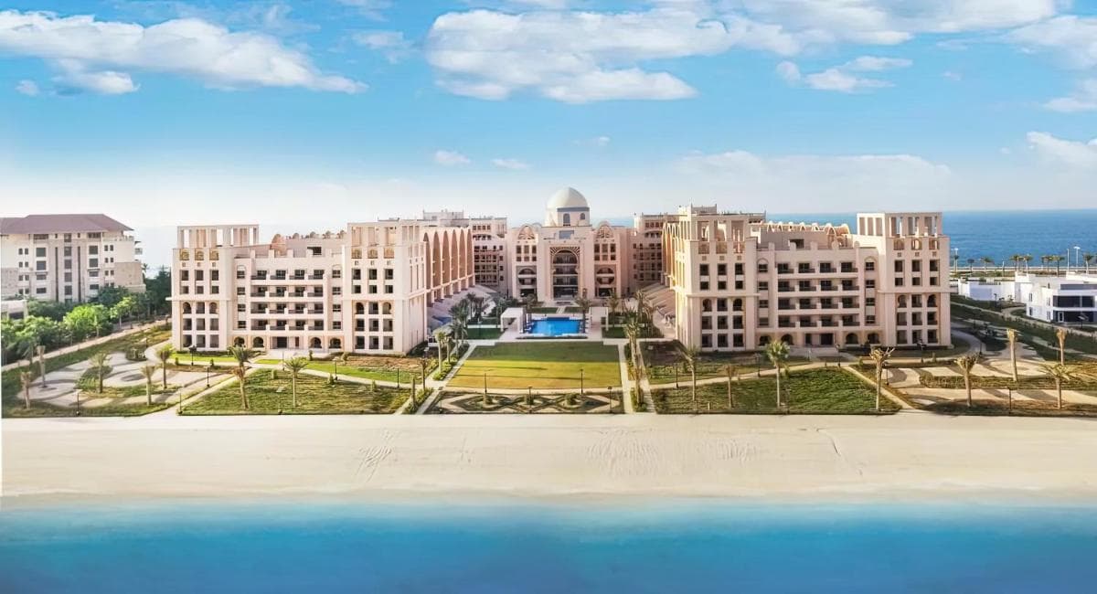 FAM Living - Private Beachfront Escape in Palm Jumeirah - Sarai