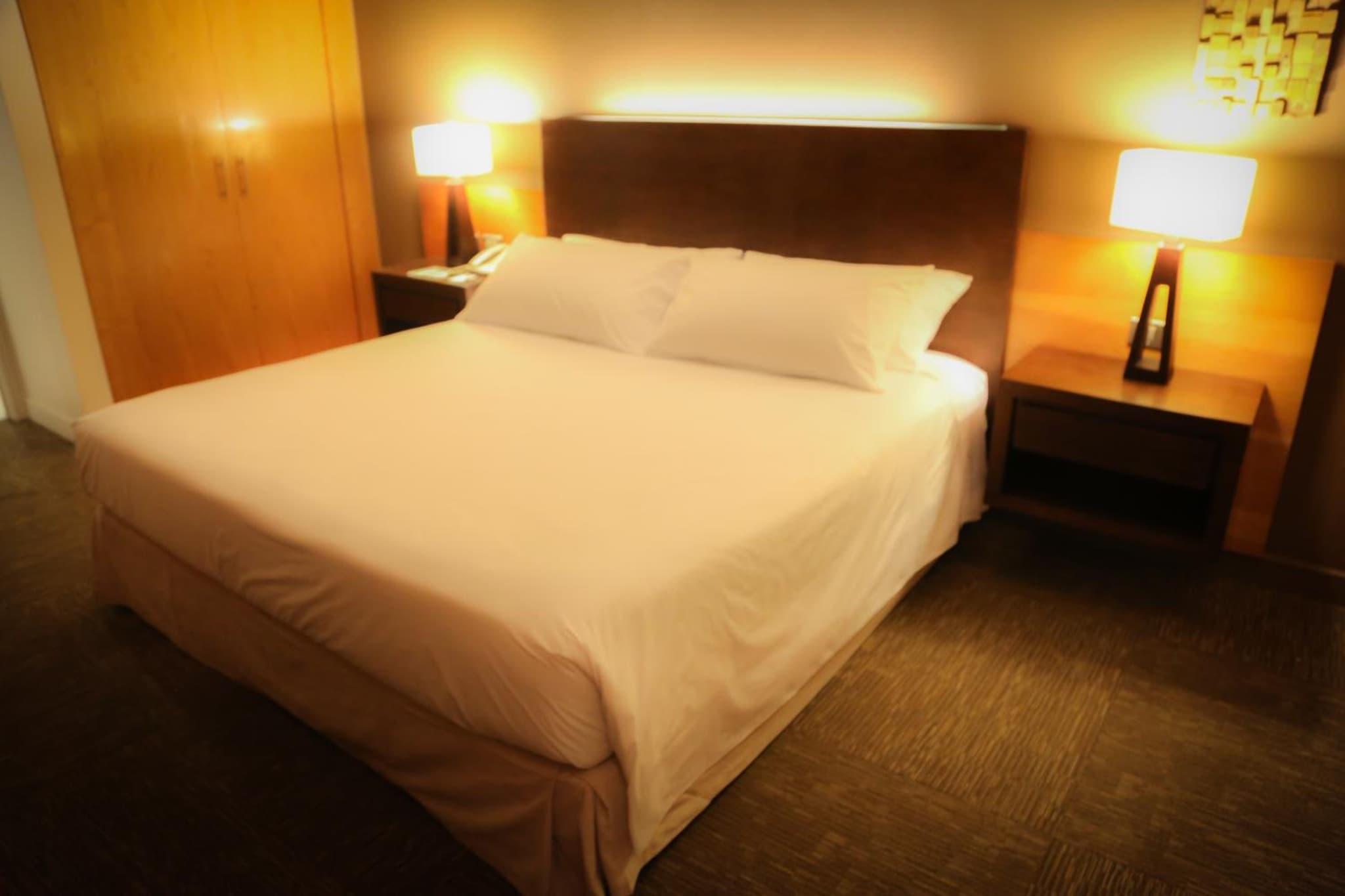 Deluxe Room (2 Adults + 1 Child)