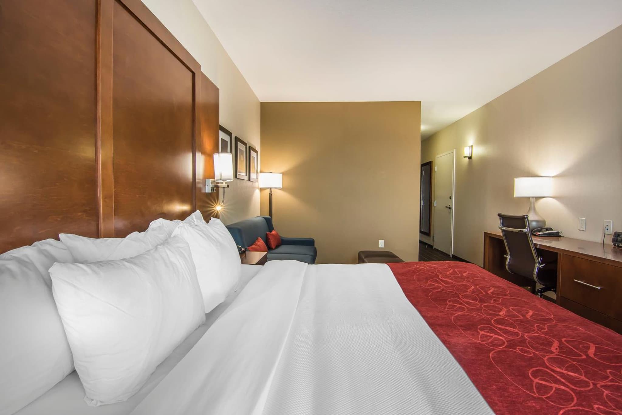 Comfort Suites Regina photo 3