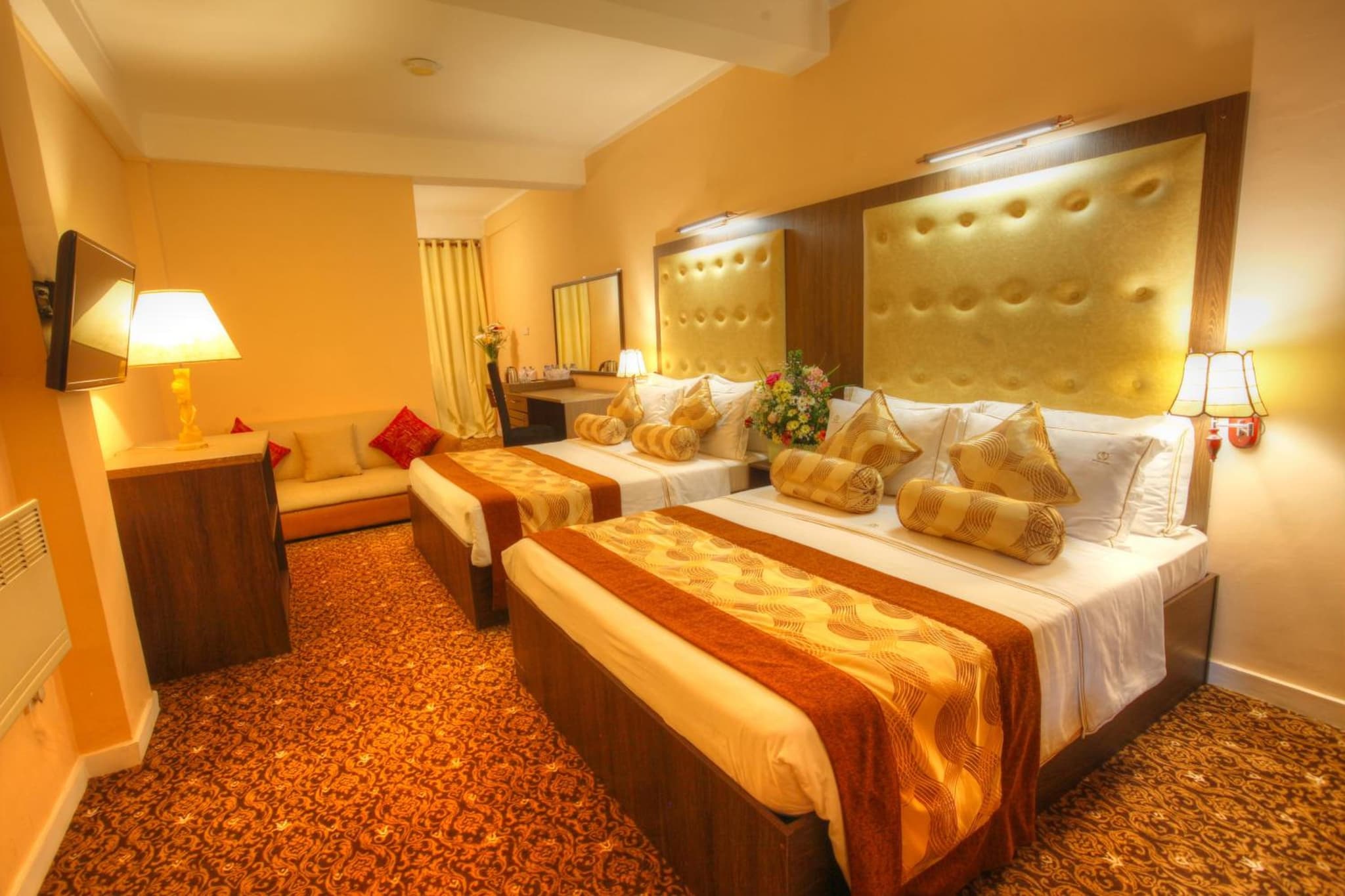 The Queensburry City Hotel photo 4