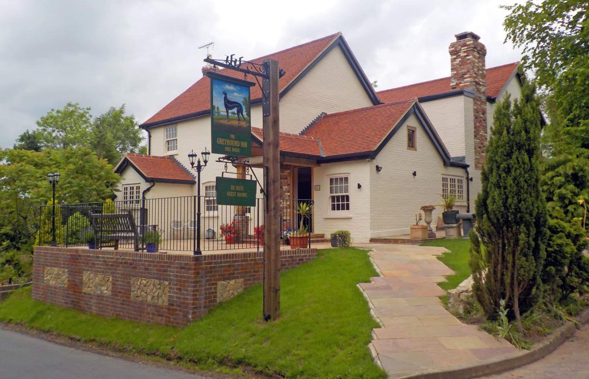 Greyhound Hever