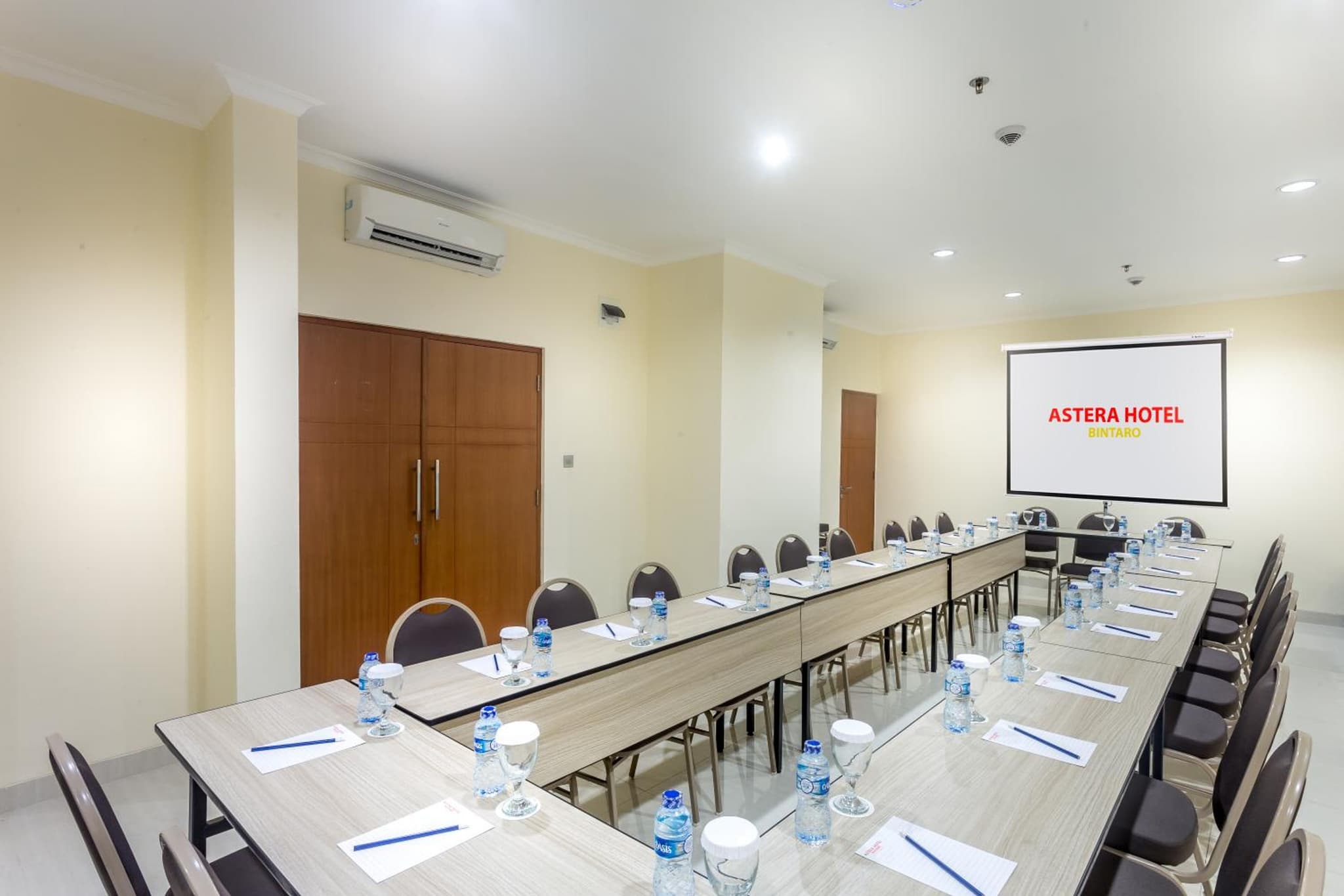 Astera Hotel Bintaro photo 5