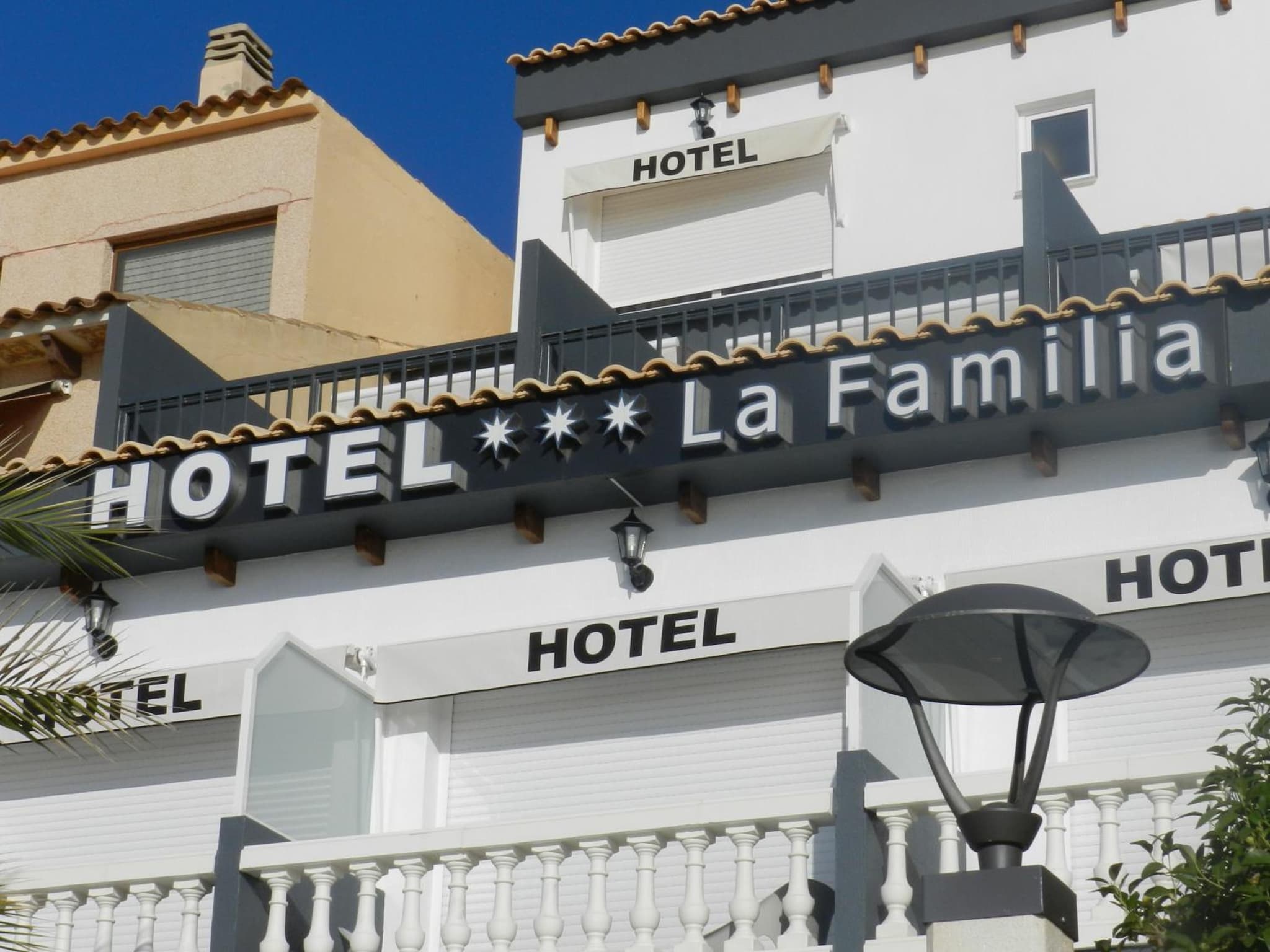 Hotel La Familia photo 8