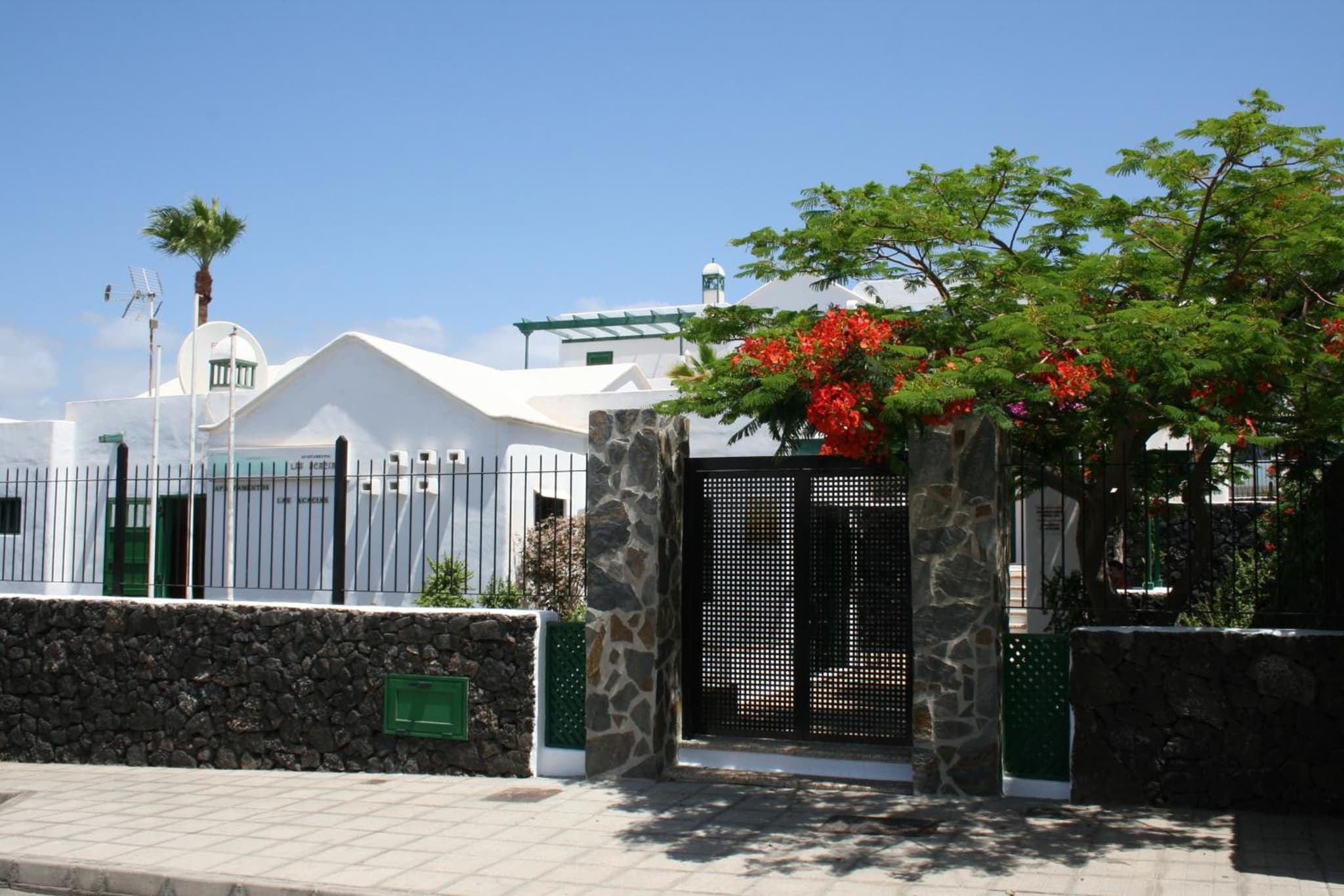 Apartamentos las Acacias photo 3