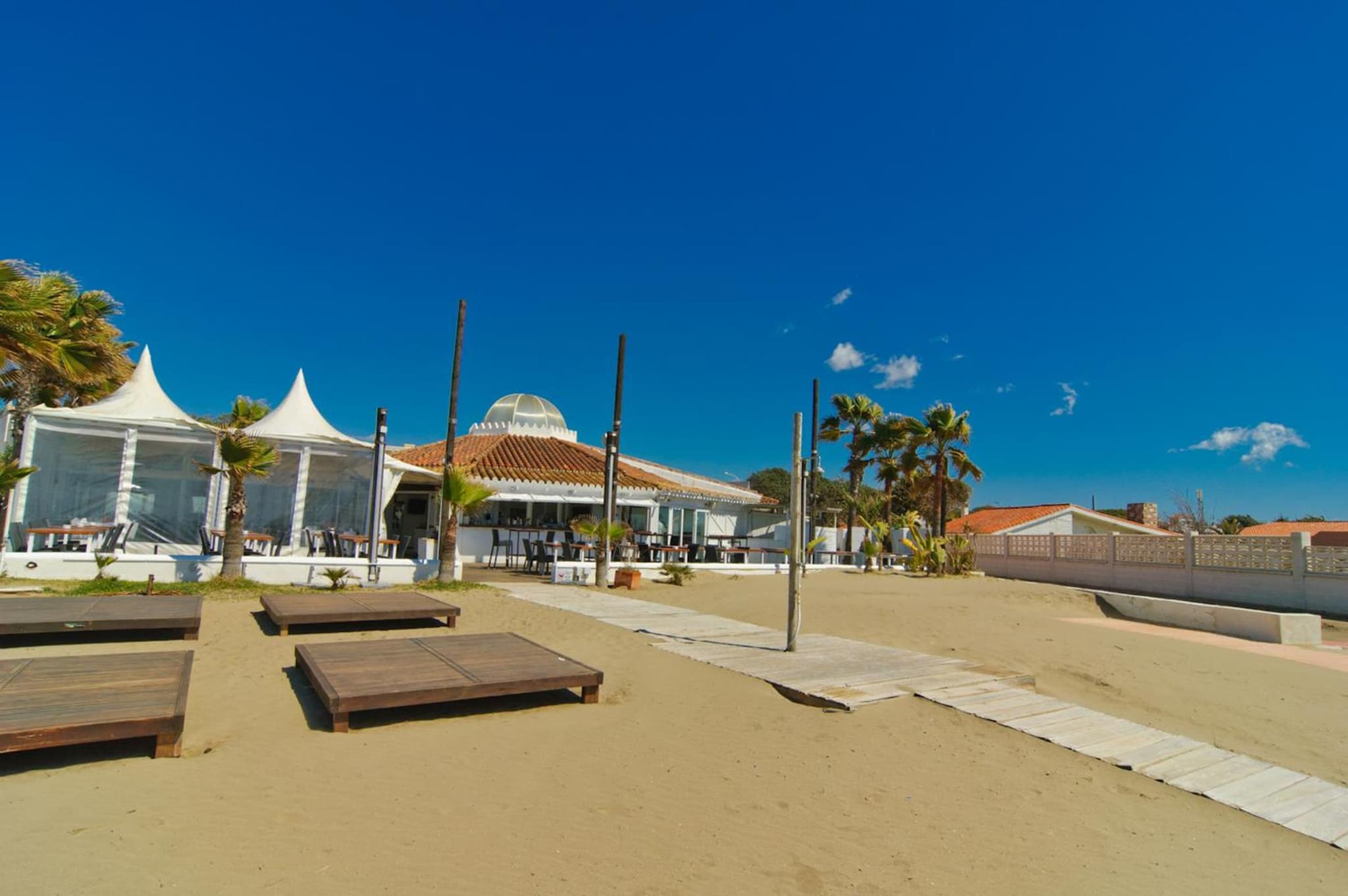 Typical beach house Las Chapas Playa with heated pool photo 3