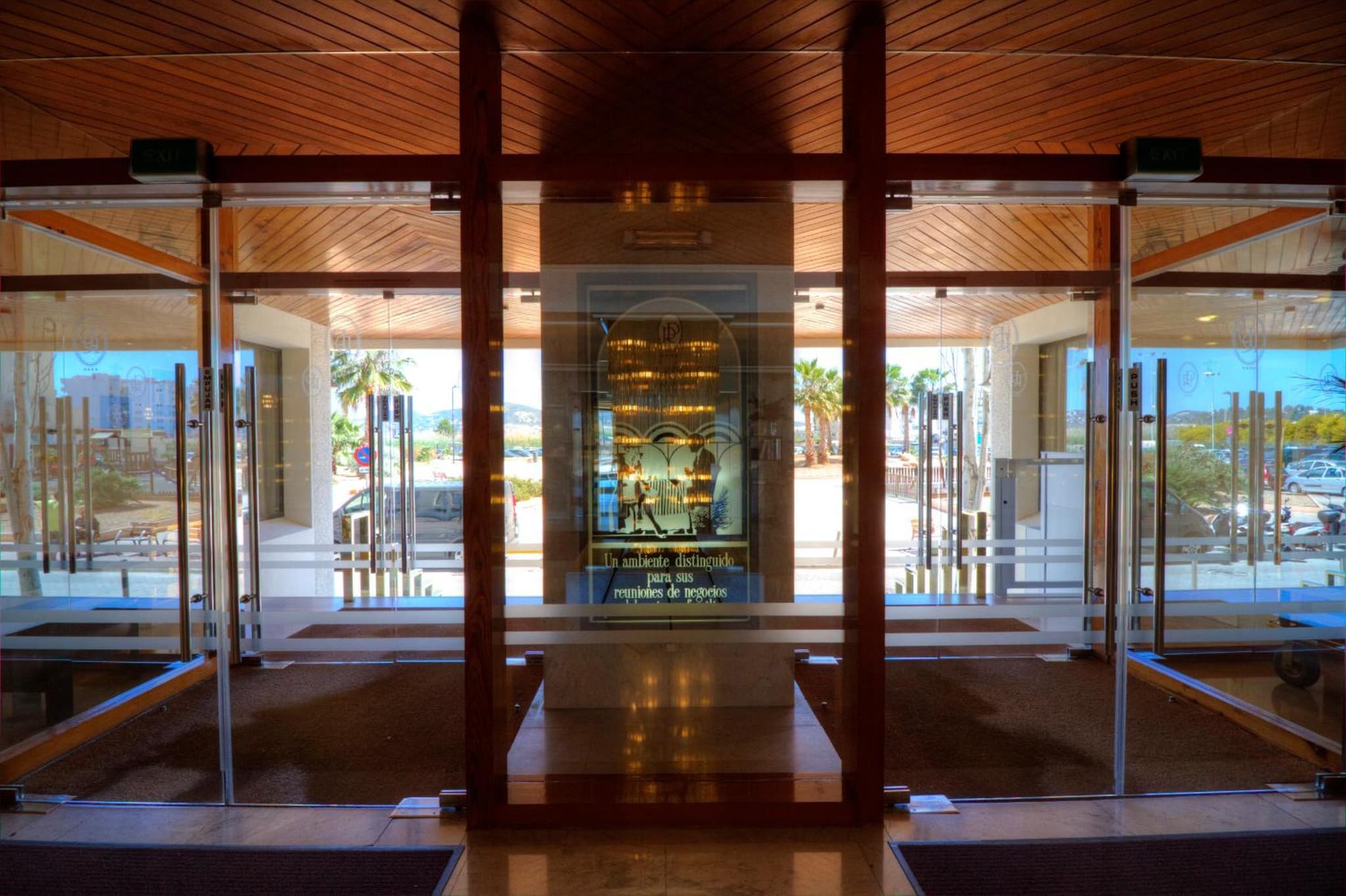 Hotel Royal Plaza photo 2