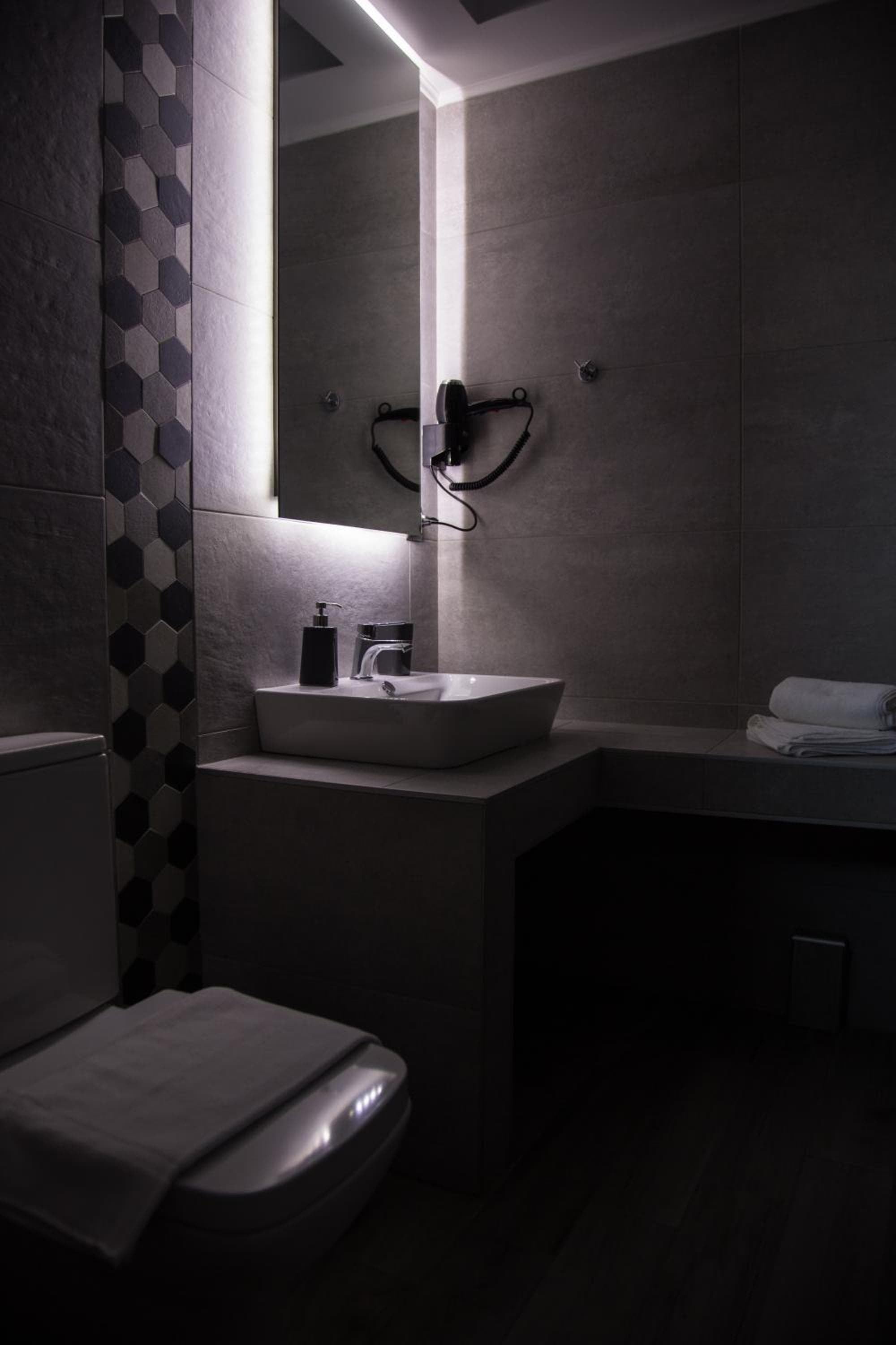 B. U. Luxury Apartments photo 3