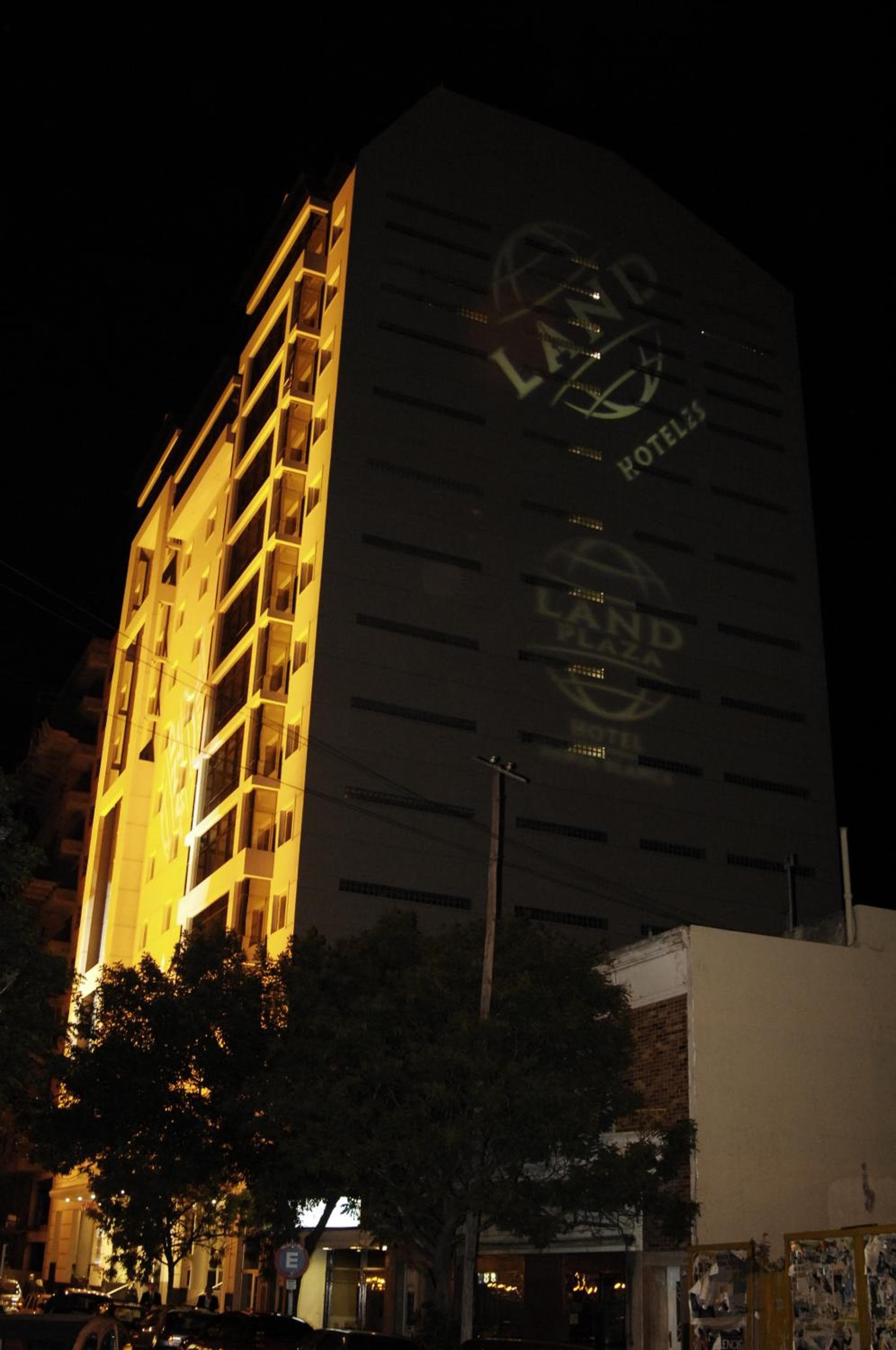 Land Plaza Hotel photo 2