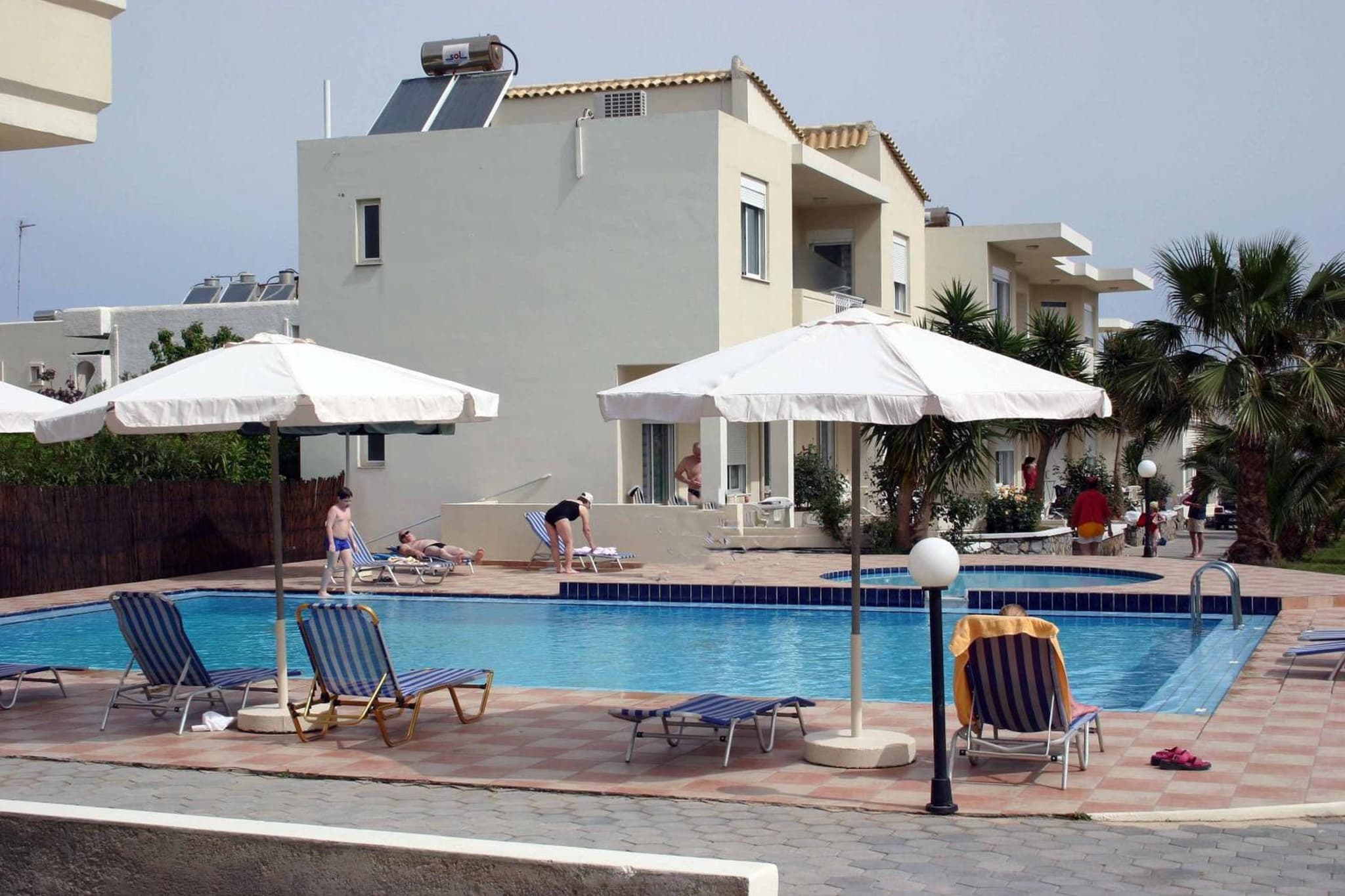Evilion hotel photo 2