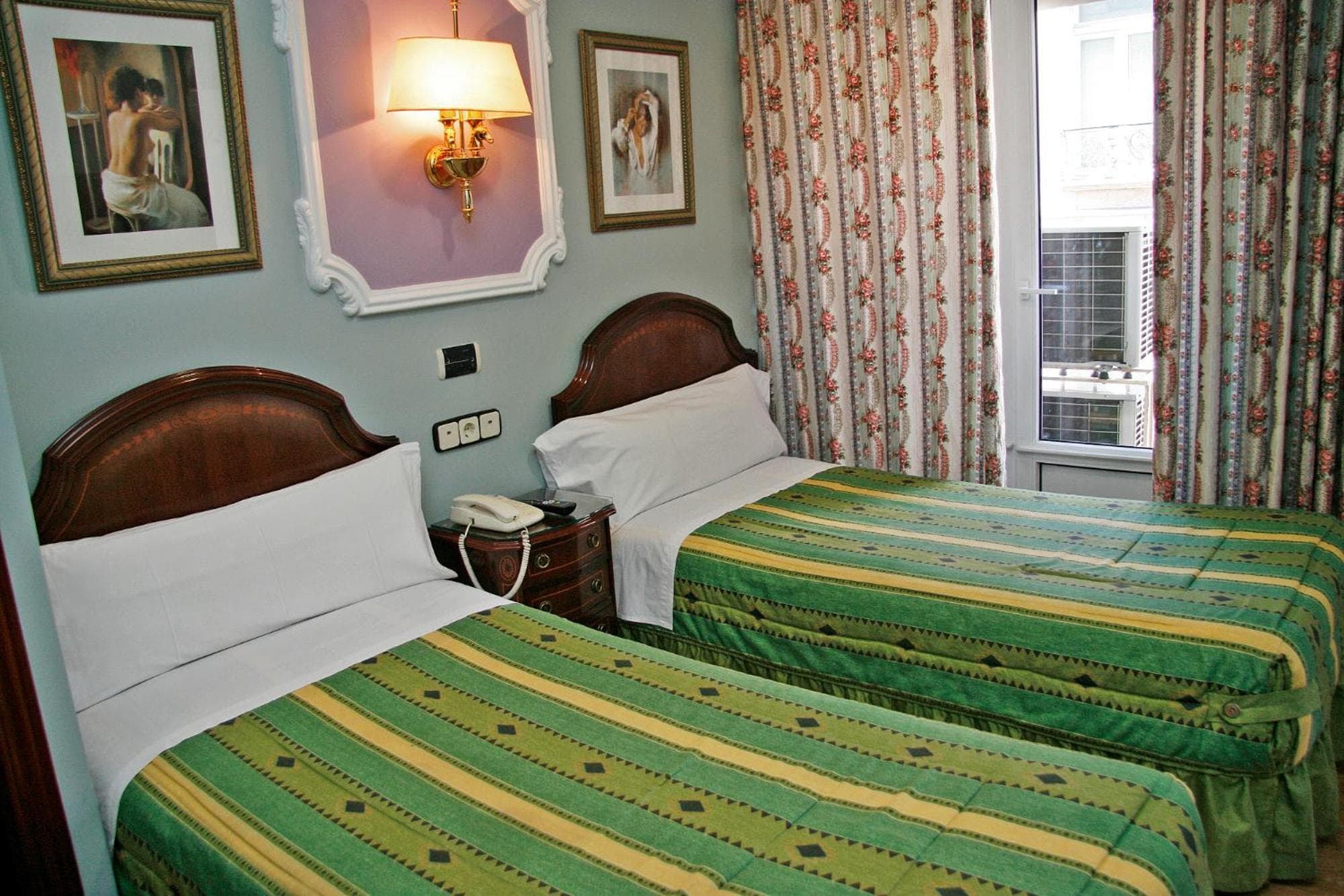 Hostal Victoria II photo 8