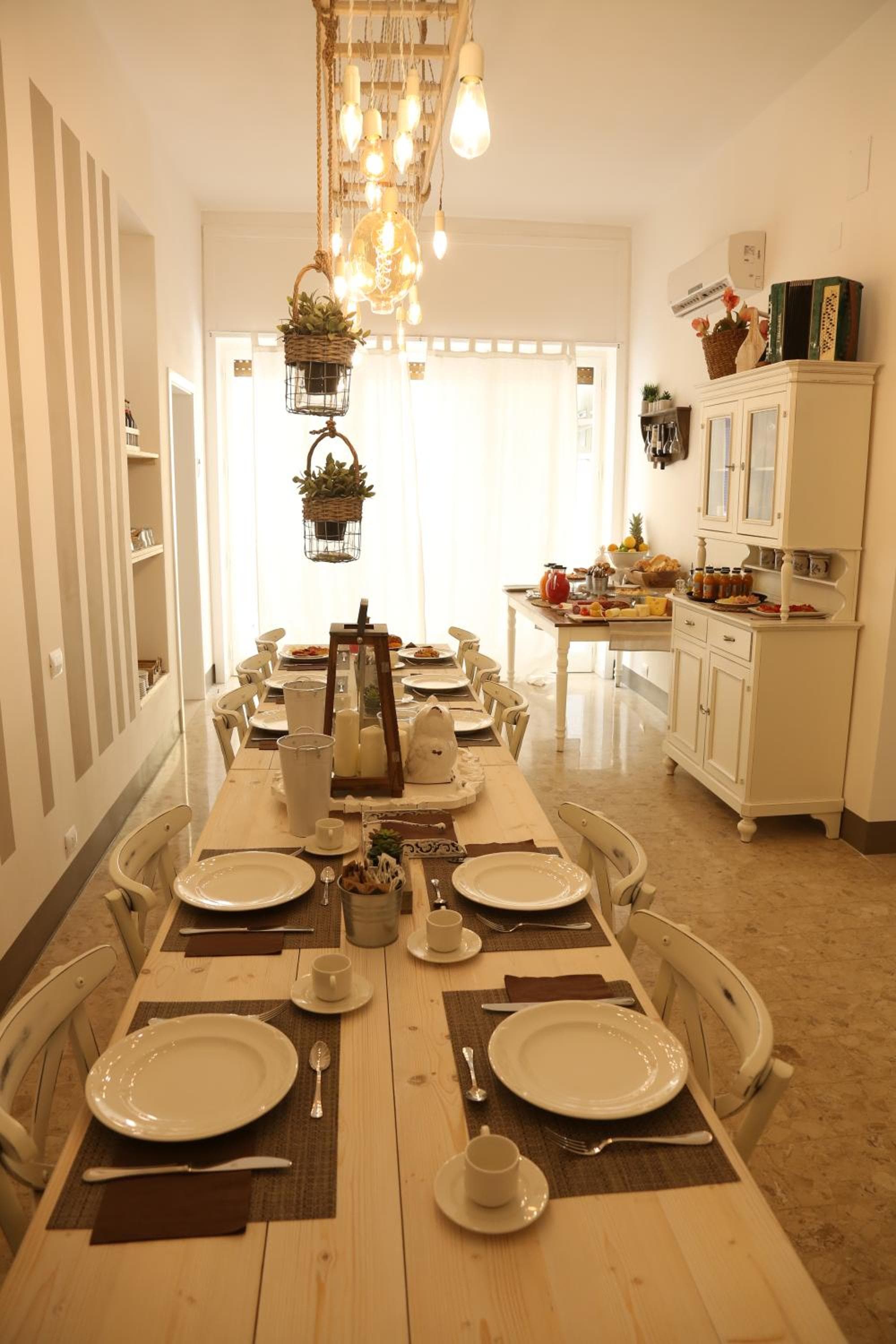 Dimi House