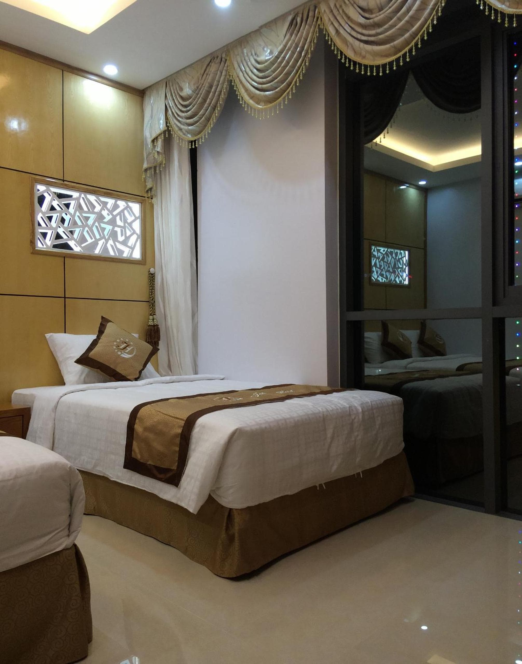 Jeanne Hotel photo 5
