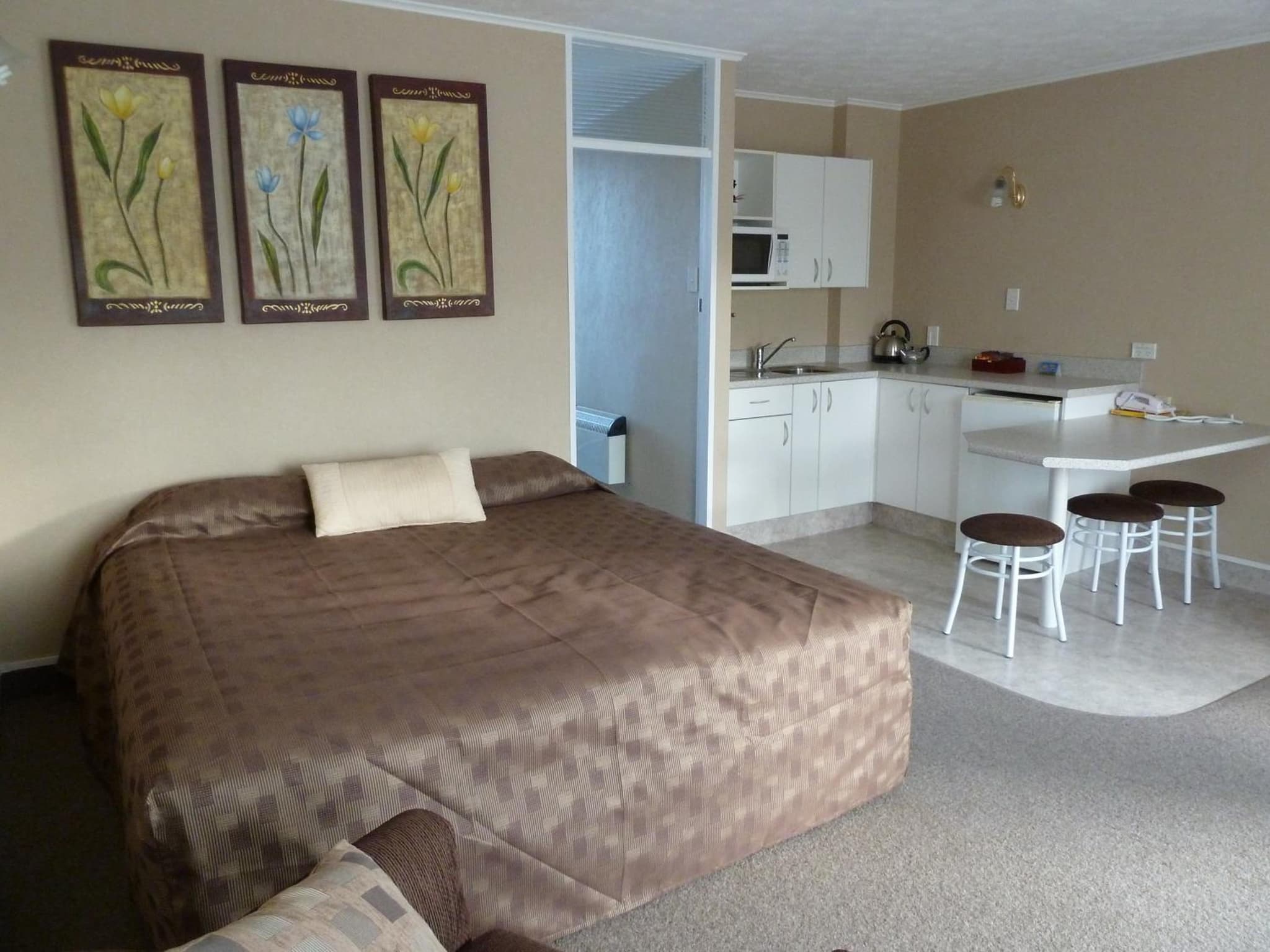 Monarch Motel photo 3