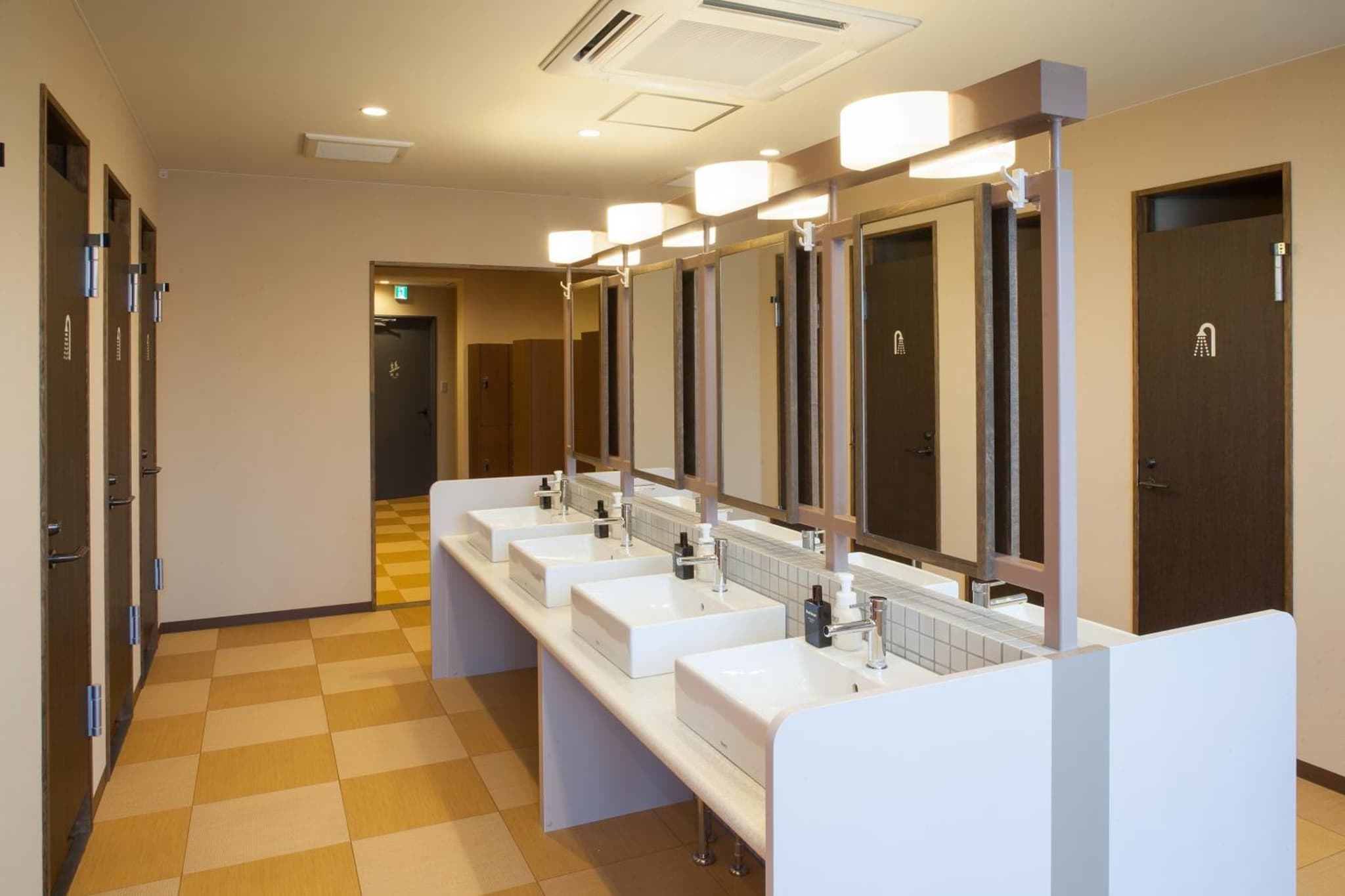 Kanazawa Capsule Hotel Musashimachi photo 4