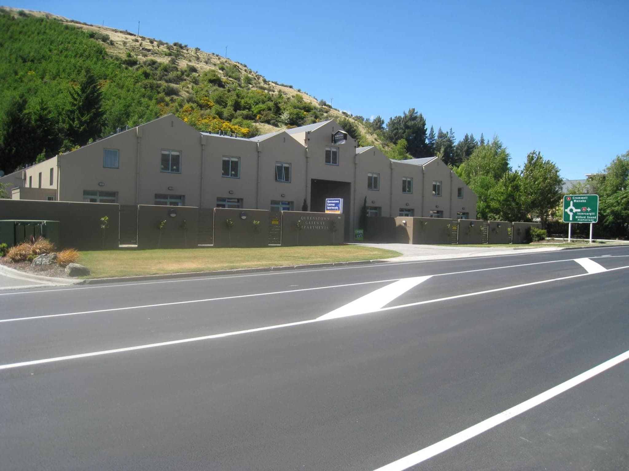 Queenstown Gateway Apartments photo 2