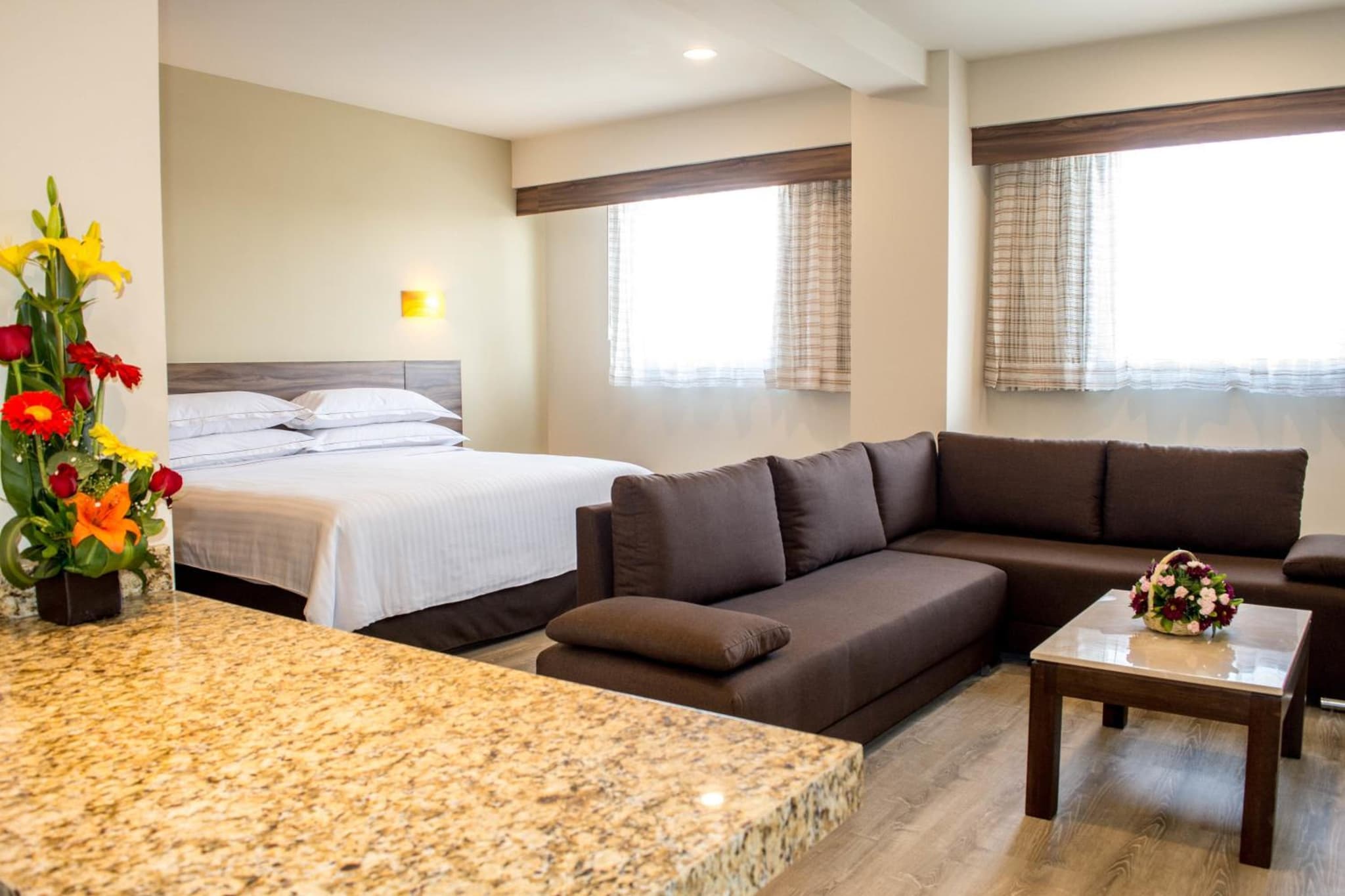 Hotel Crown Victoria photo 9