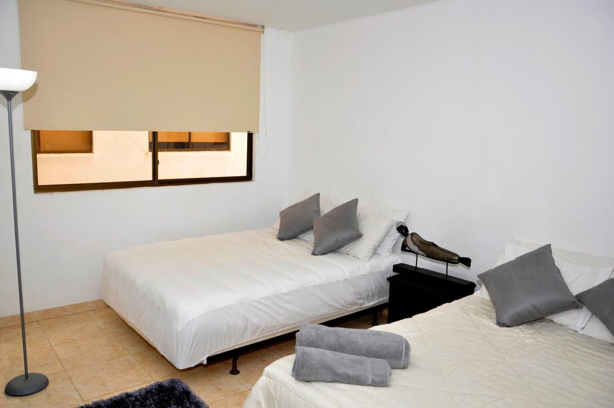 Hotel Axis Inn By GEH Suites photo 5
