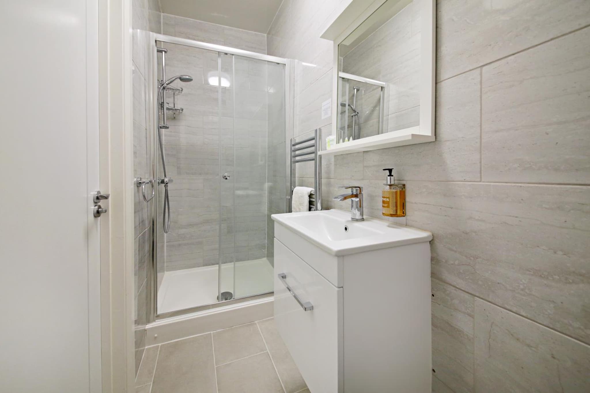 Imperial Guest House Ltd. photo 2