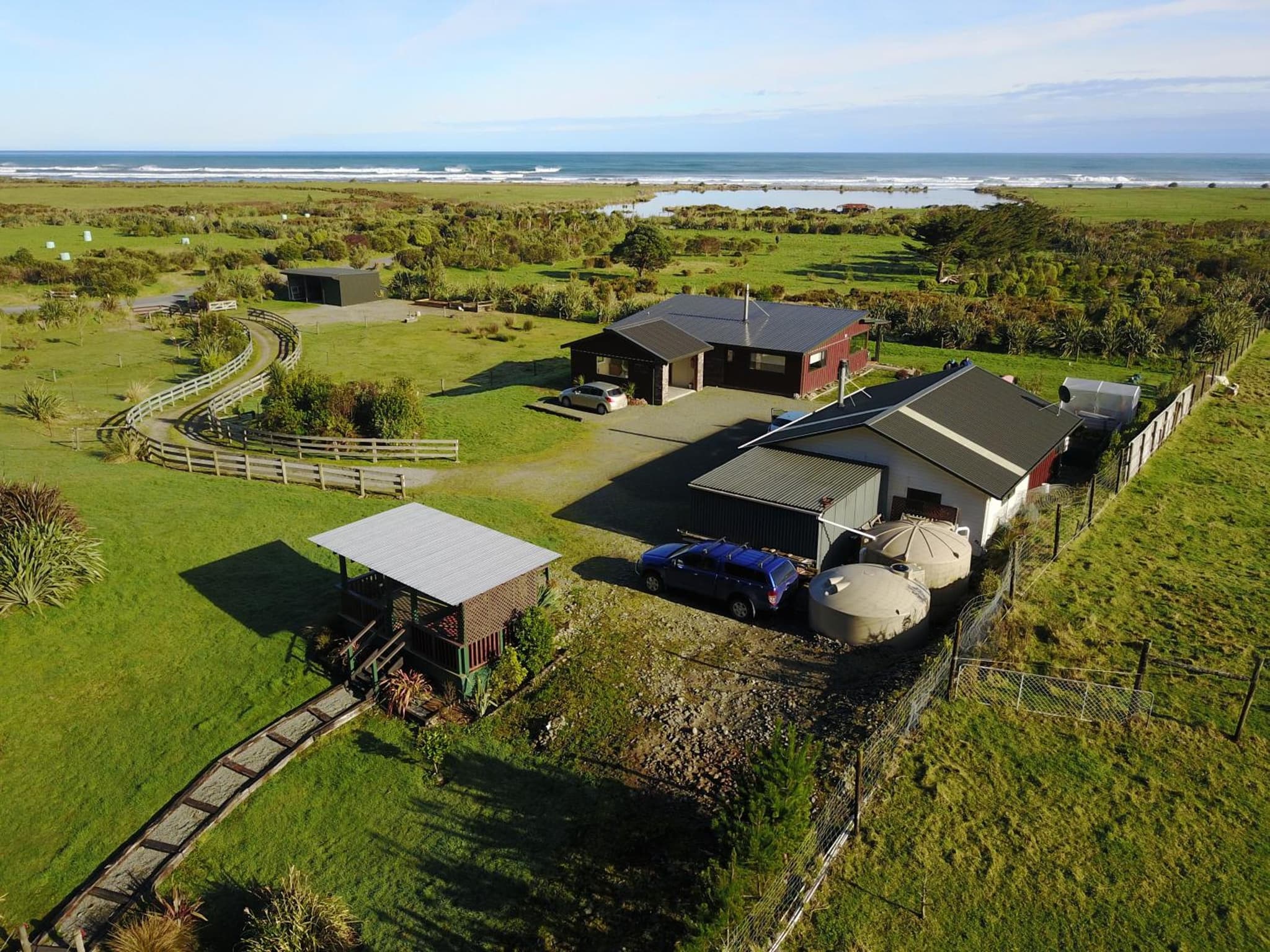 Koru Beachfront Holiday Cabins & Hot Tub photo 8