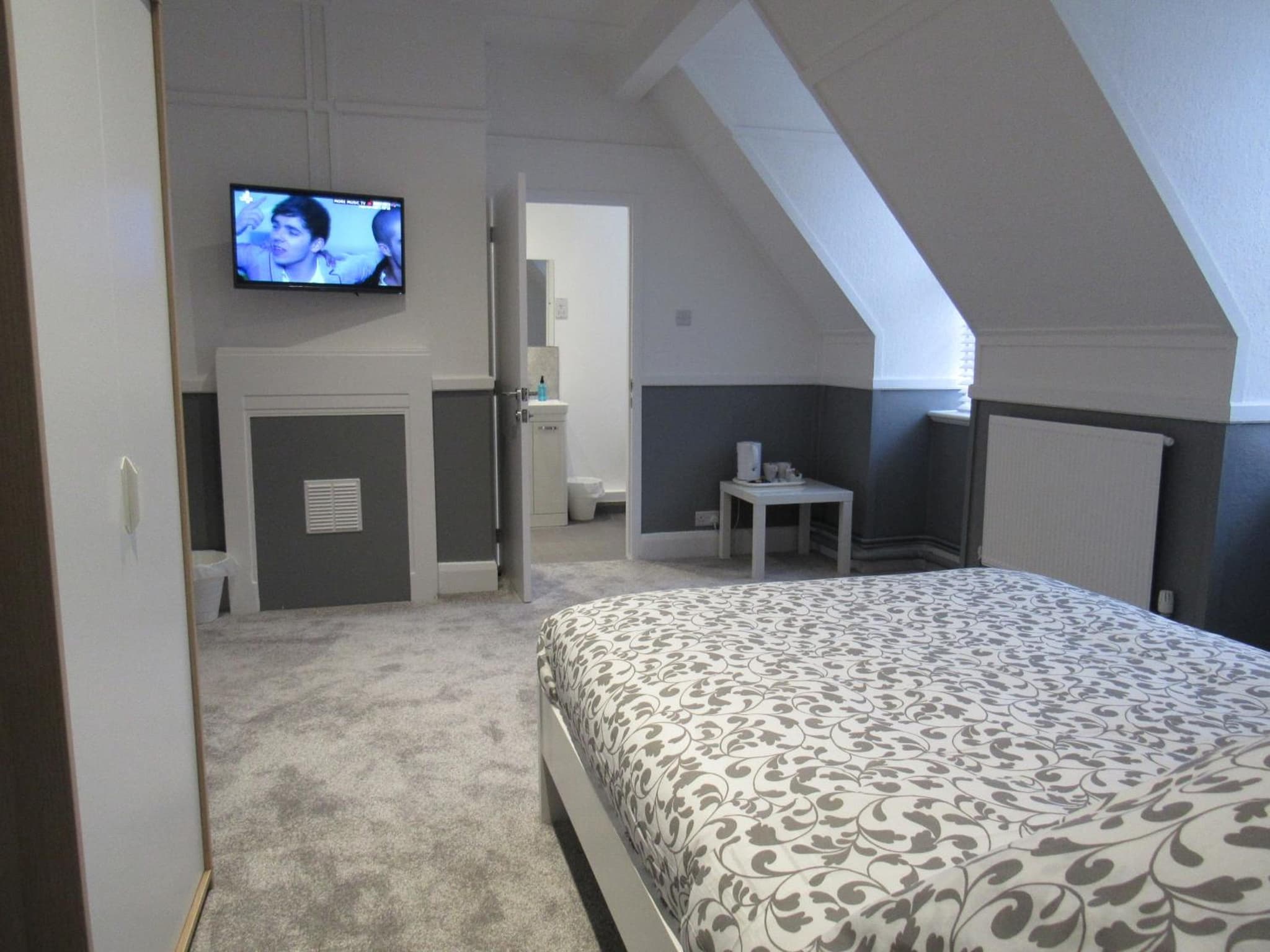 Pear Tree Inn photo 6