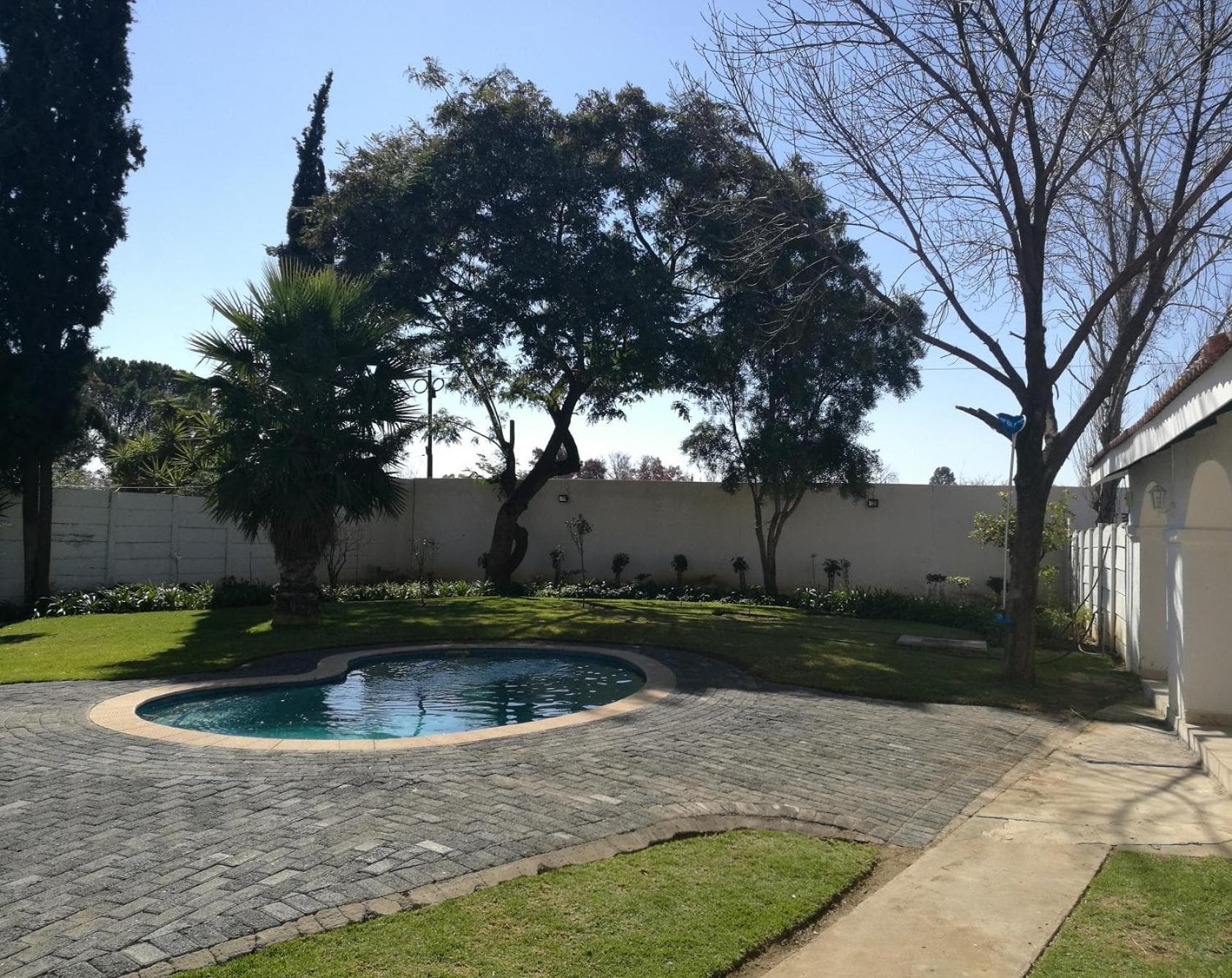 Monica's Guesthouse photo 4