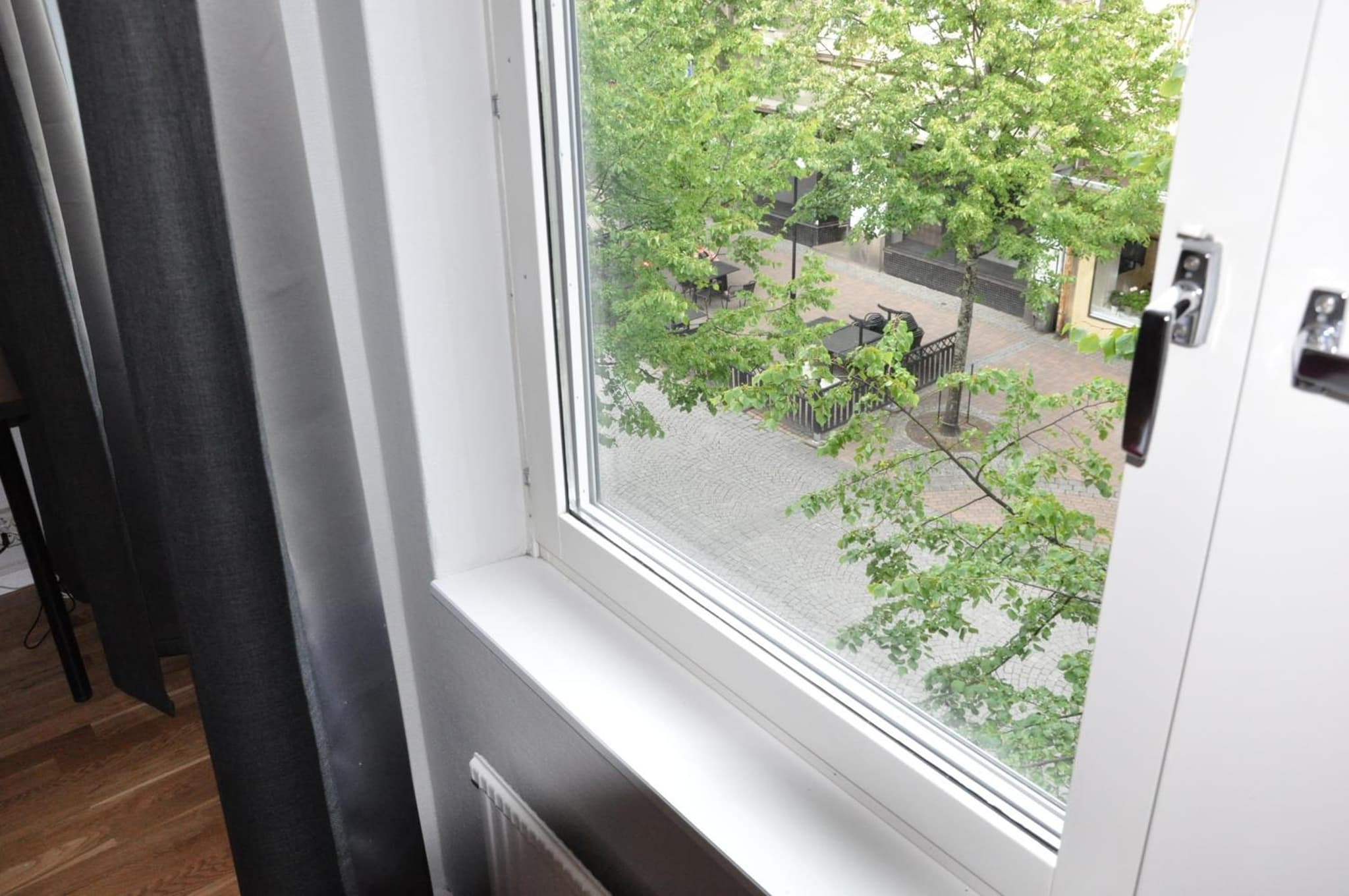 City Hotel photo 8