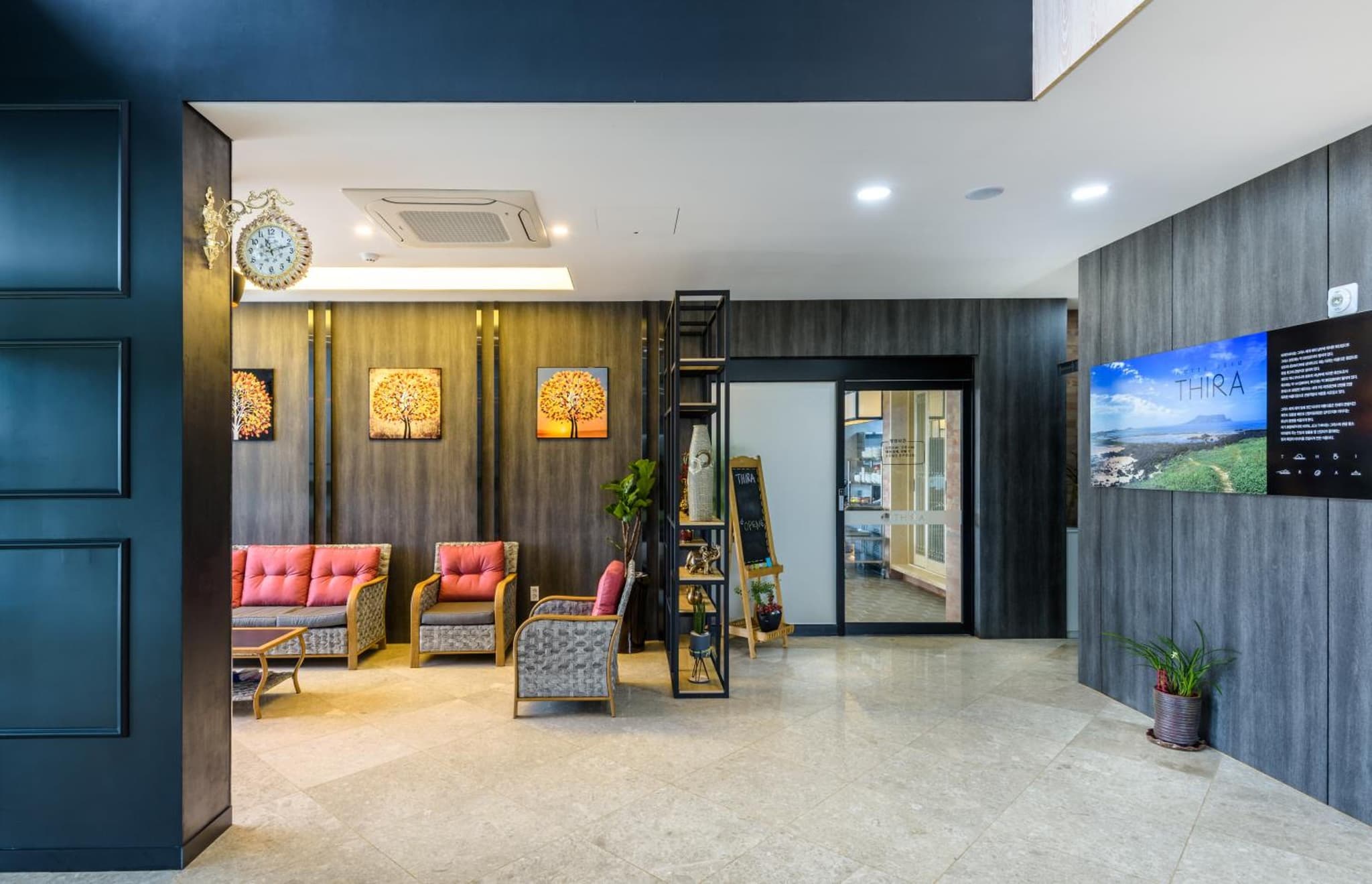 Thira Hotel photo 4