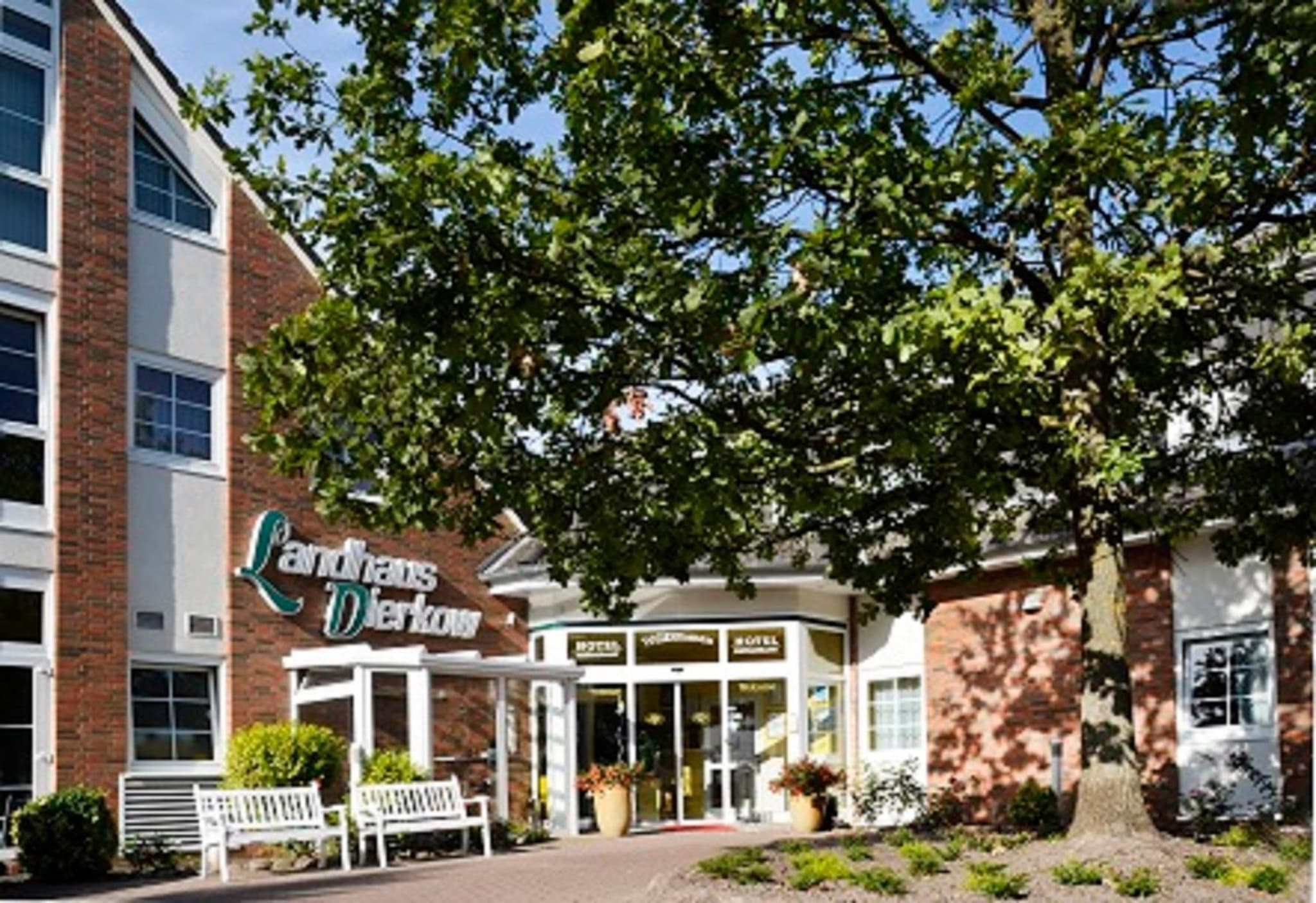 Hotel Landhaus Dierkow photo 6