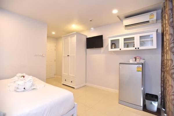 Parvena Hotel Sathorn photo 2