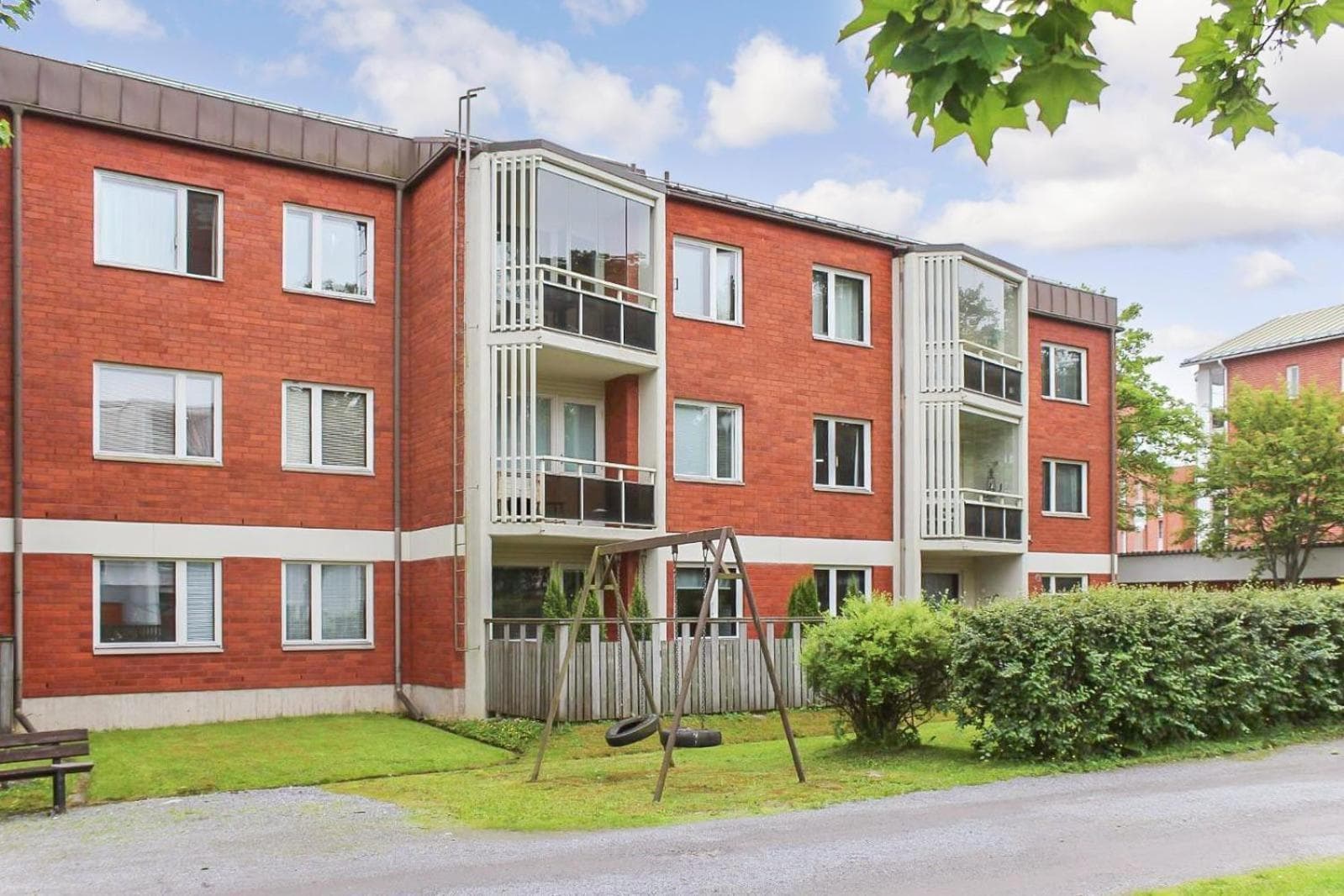 A lovely one-room apartment near the city centre.