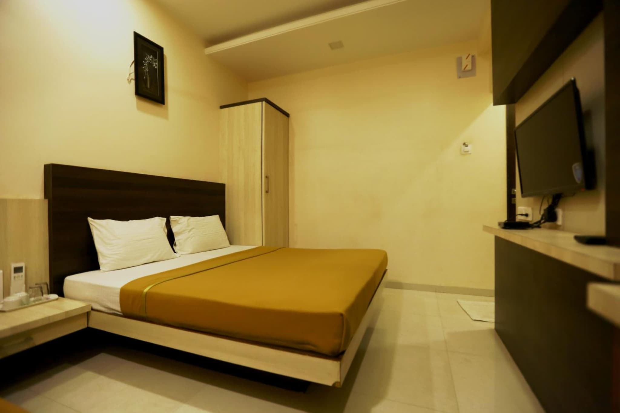 Hotel Madhuri Executive photo 9