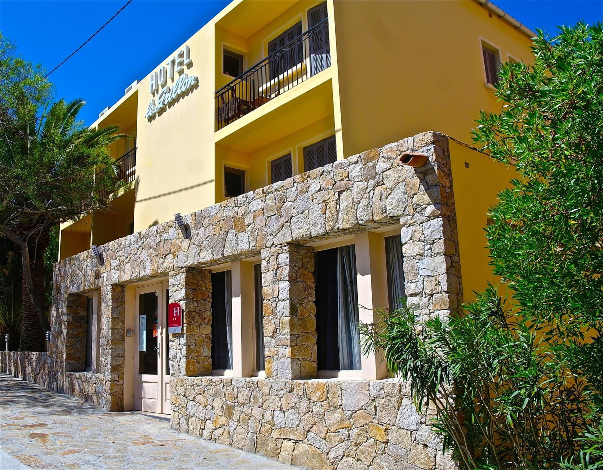 Hôtel le Grillon