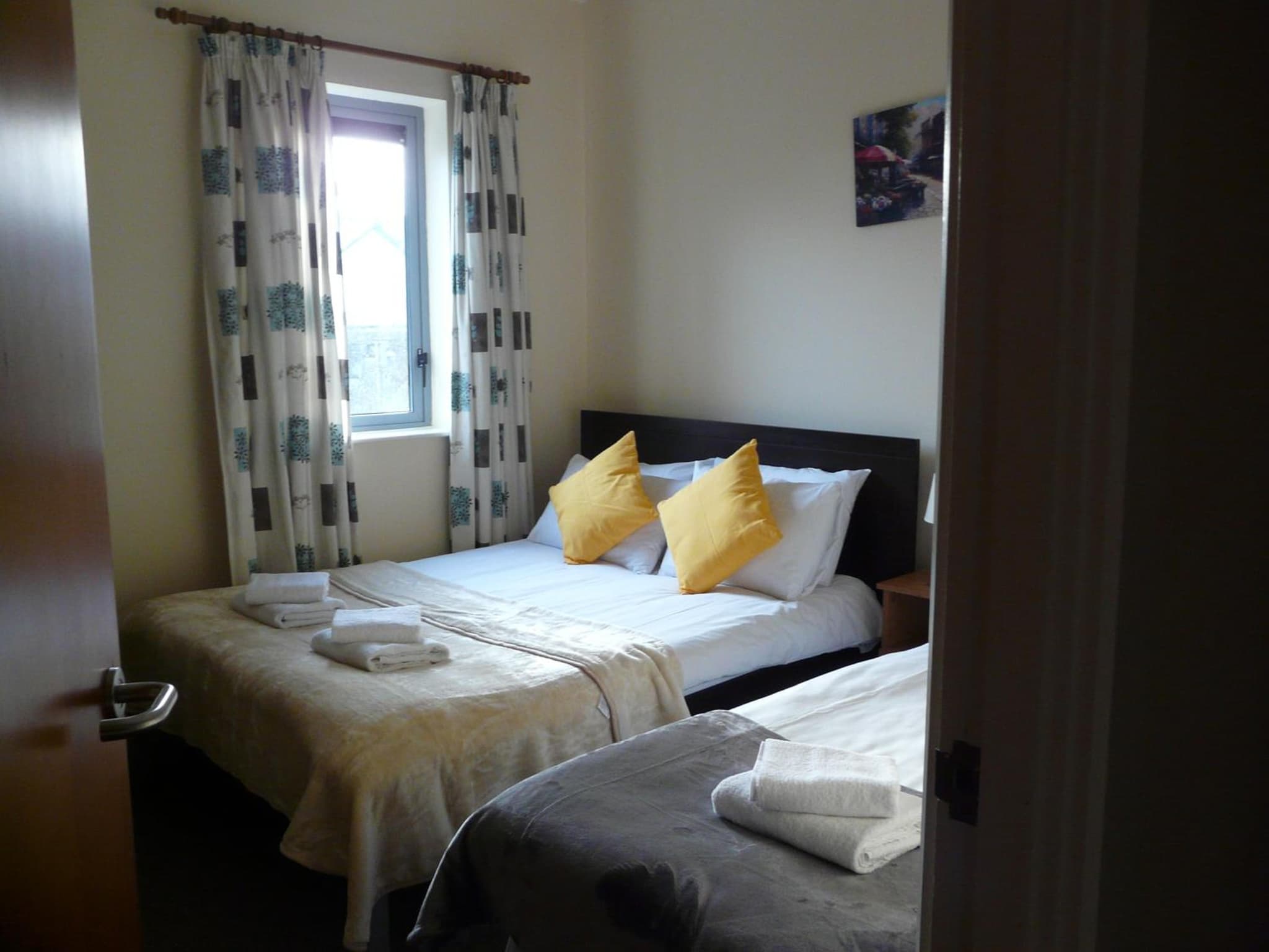 The Courtyard Apartments photo 2