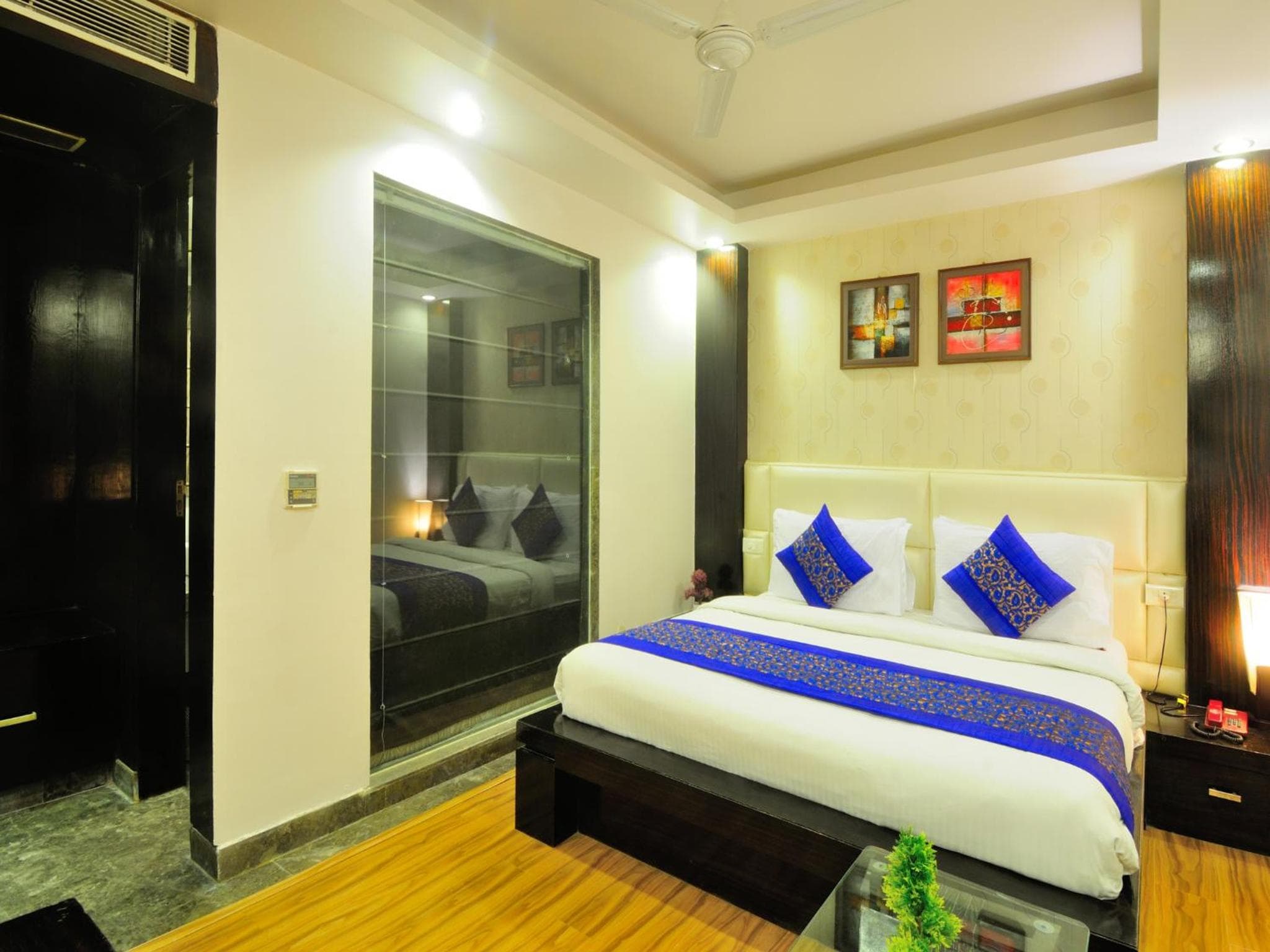 Hotel Elegance photo 9