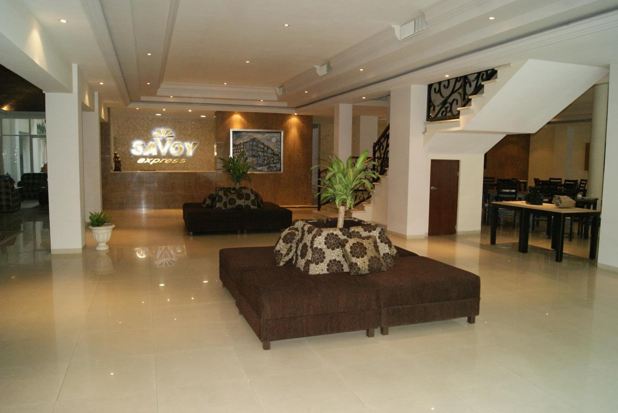 Savoy Express photo 6