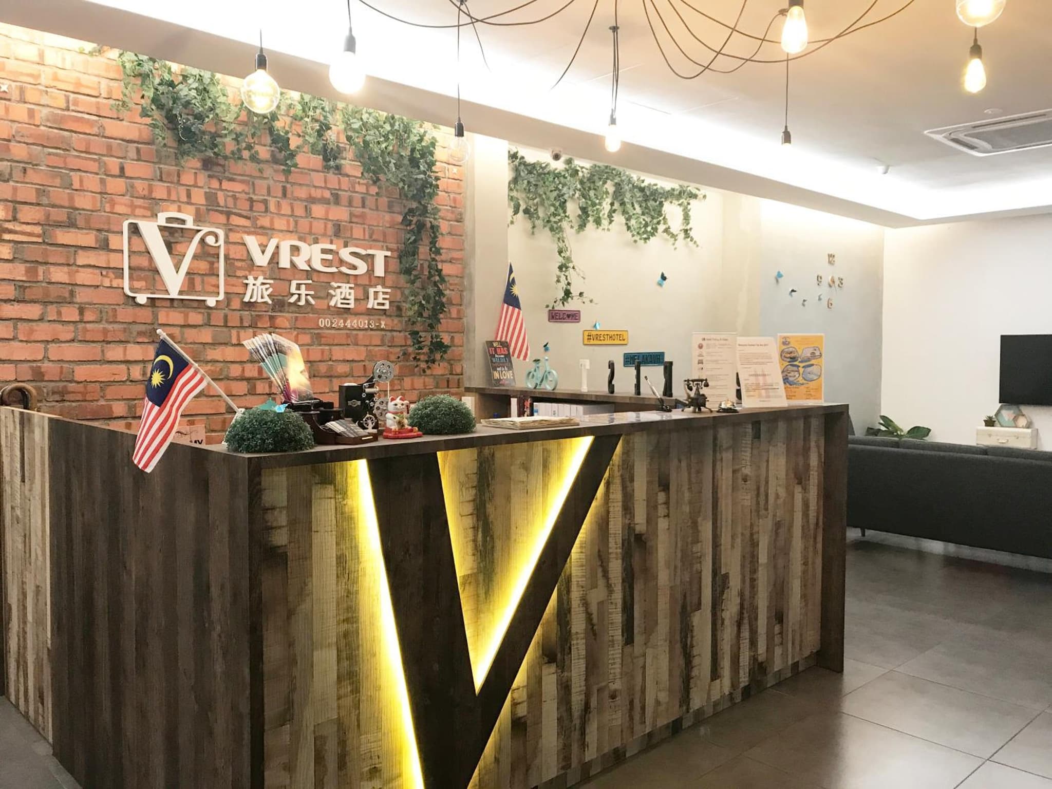 Vrest Hotel photo 3