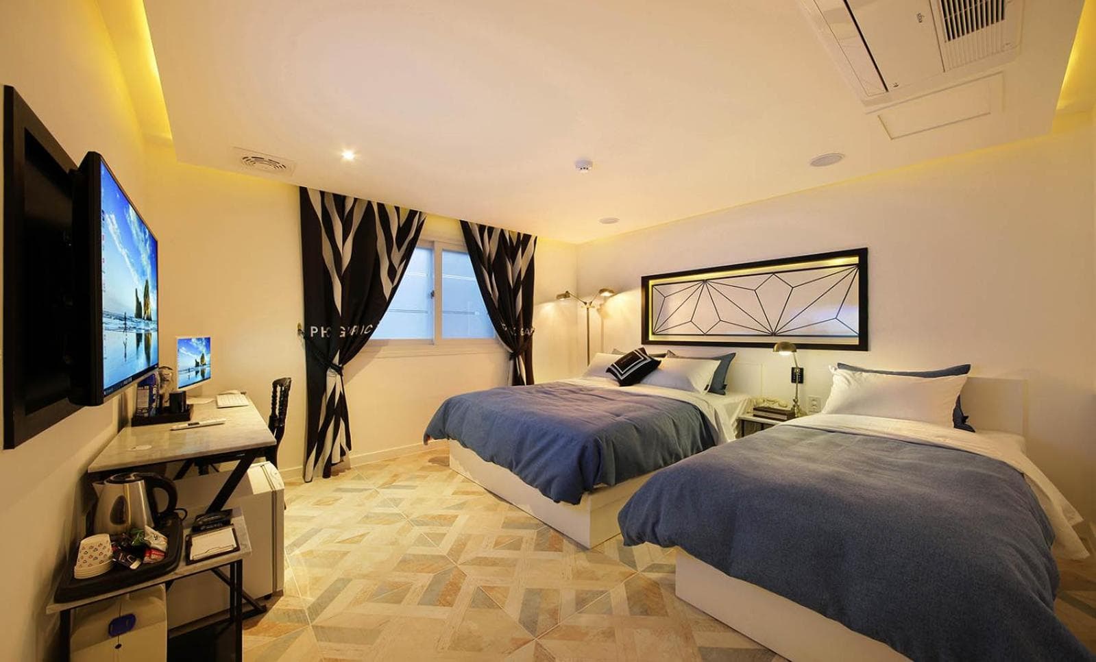 hotel room