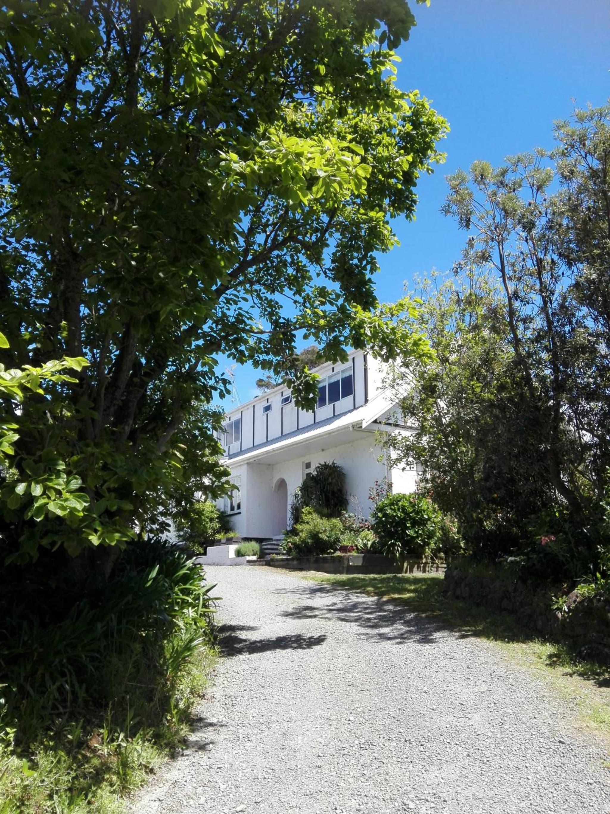 Purple Hen Country Lodge