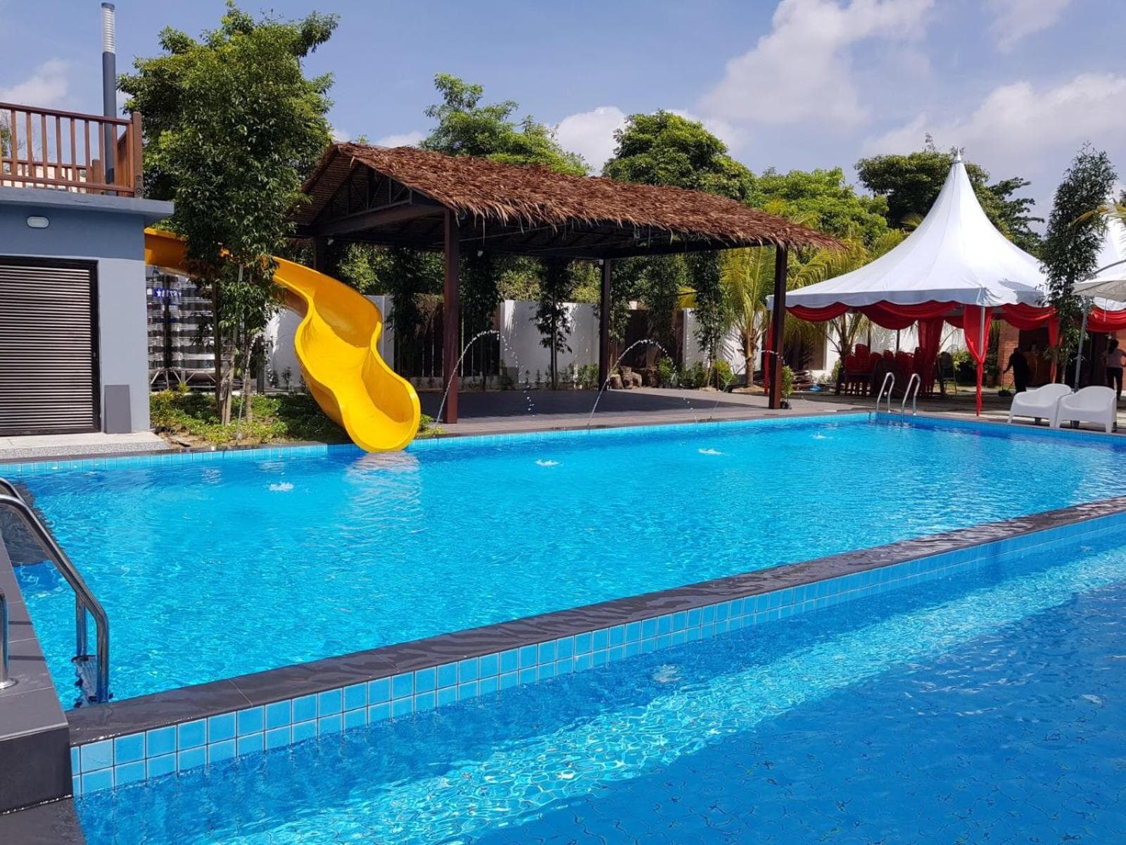Kluang Container Swimming Pool Hotel photo 6