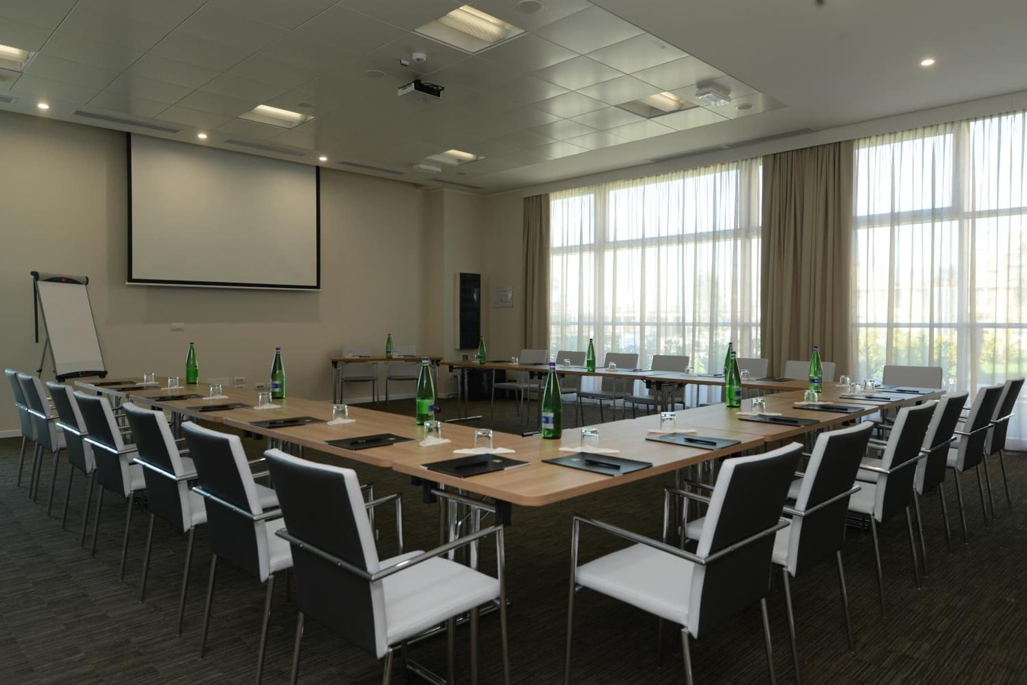Best Western Premier CHC Airport photo 9