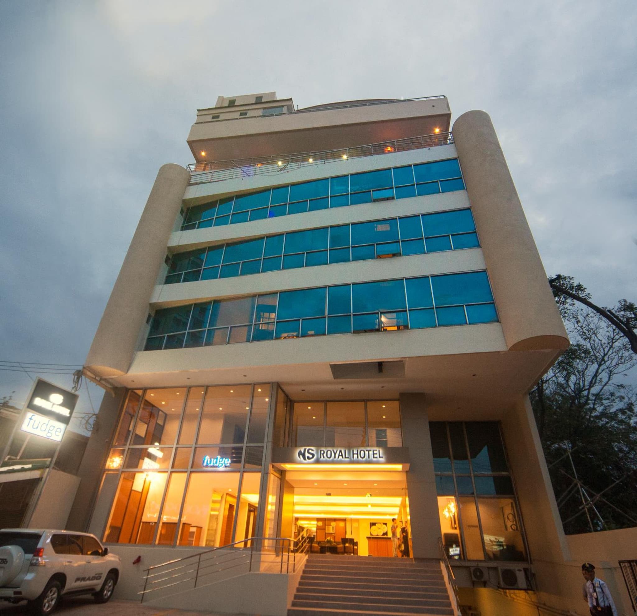 NS Royal Hotel