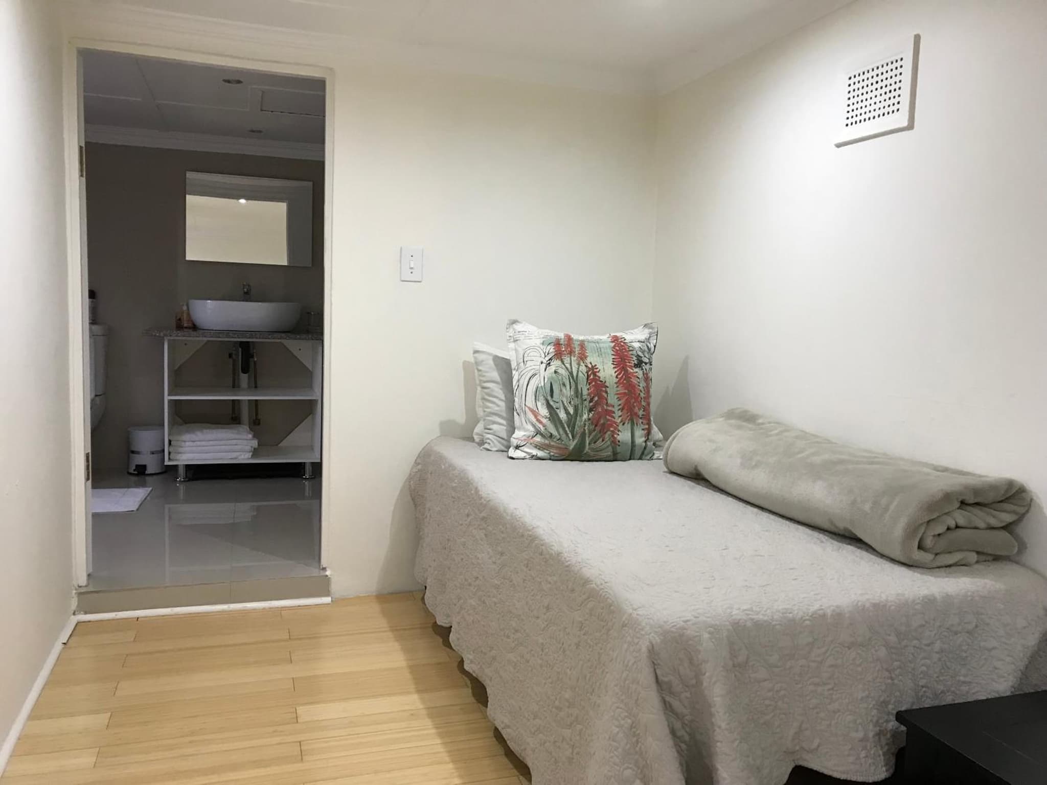 Edens Guest House photo 2