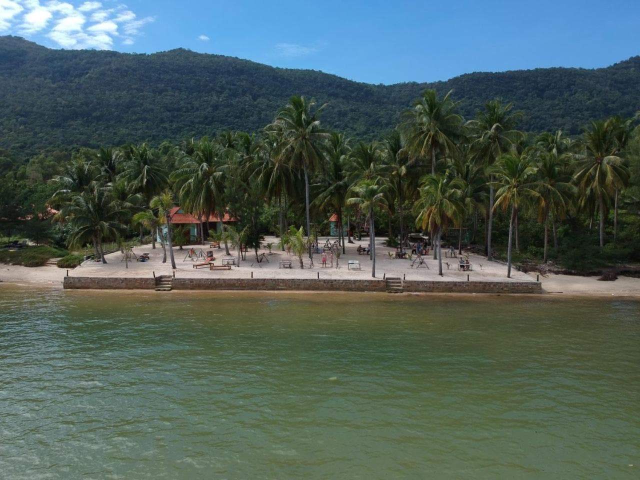 Kiki Coconut Beach Resort photo 3