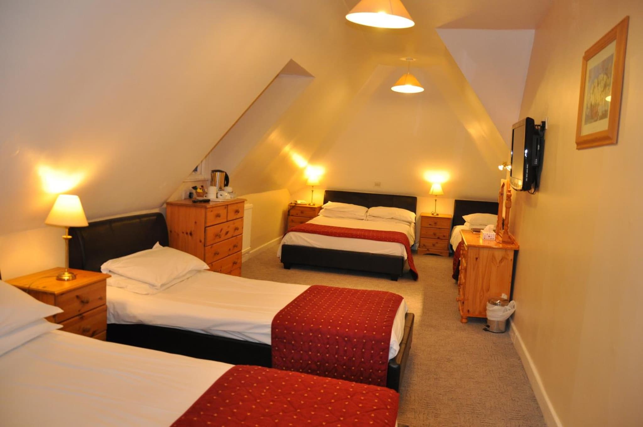 The Roundabout Hotel photo 9