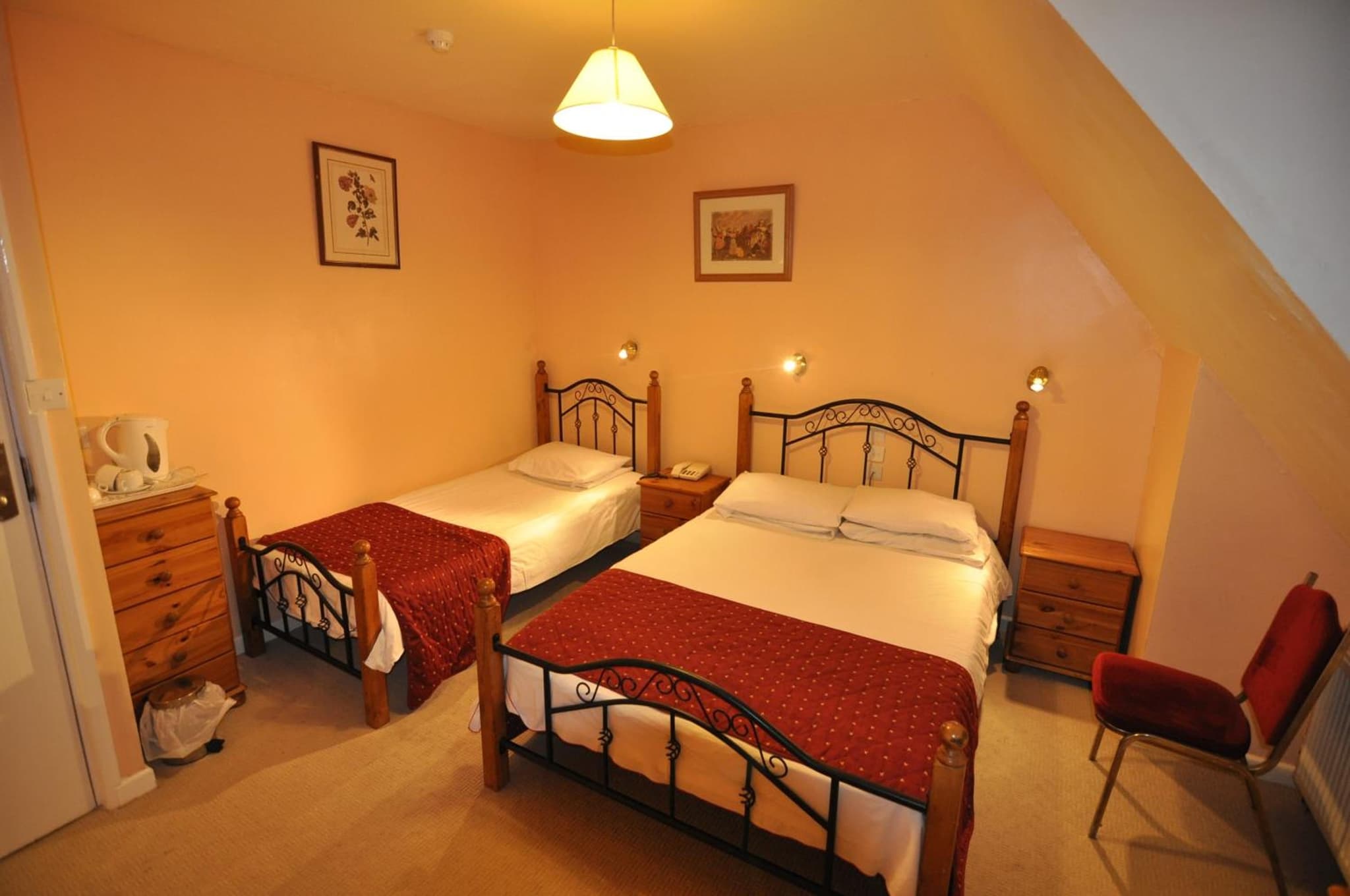 The Roundabout Hotel photo 5