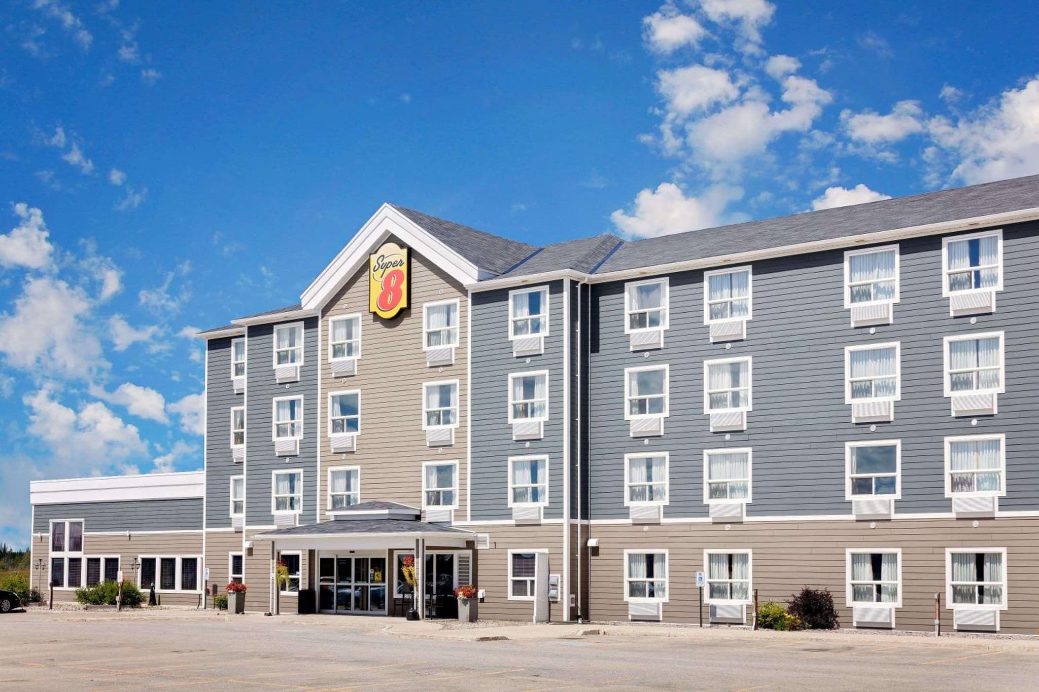 Super 8 by Wyndham Kapuskasing photo 3