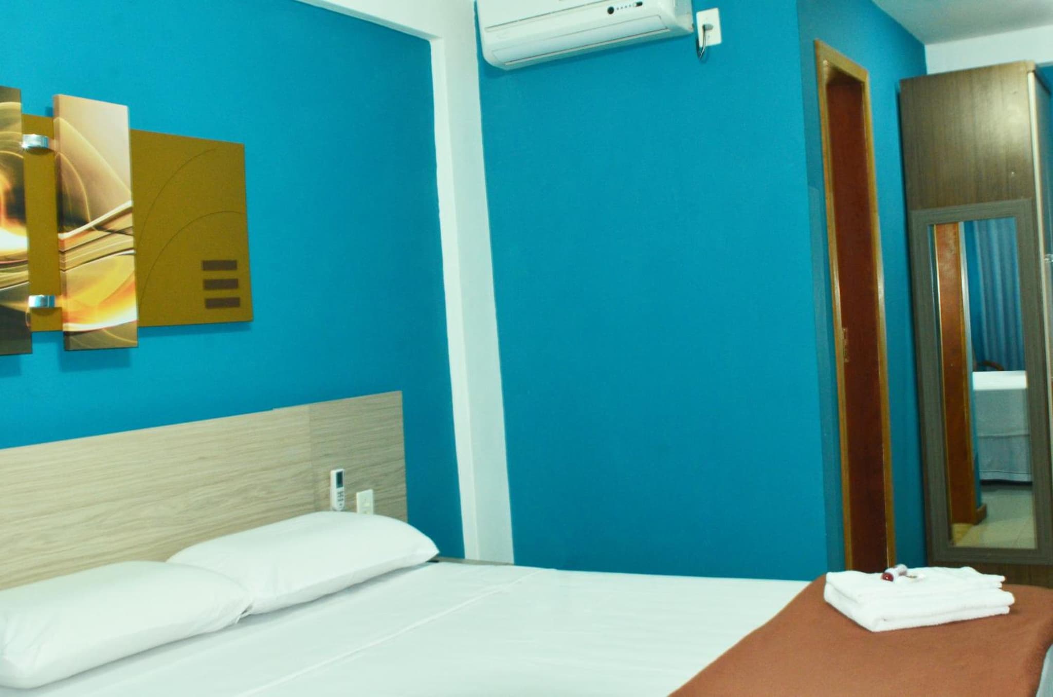 Bonjour Hotel photo 4
