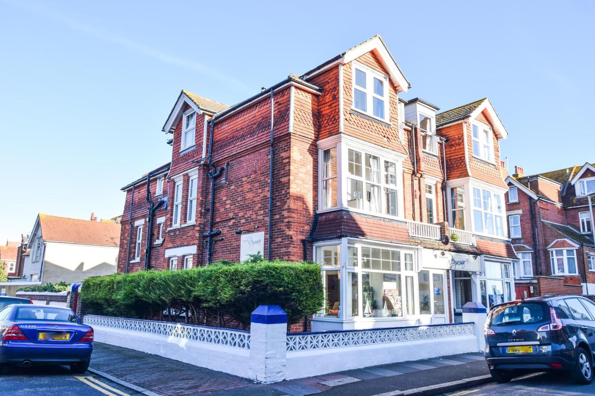 Eastbourne Reymar photo 6