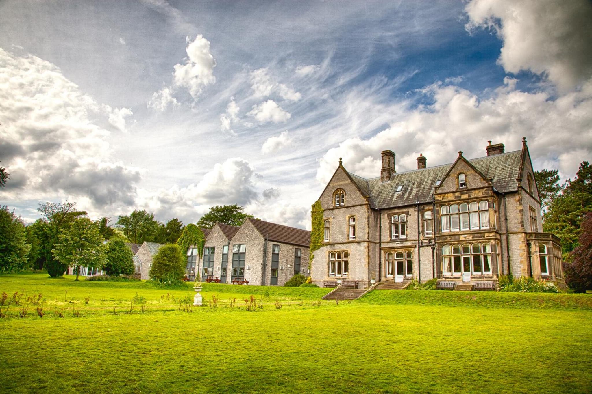 YHA Castleton Losehill Hall